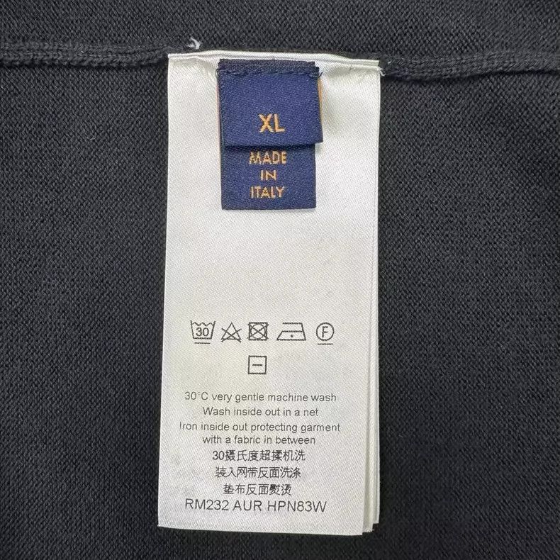 Louis Vuitton Louis Vuitton Logo Short Sleeve TShirt-2506 Size US XL / EU 56 / 4 - 4 Thumbnail