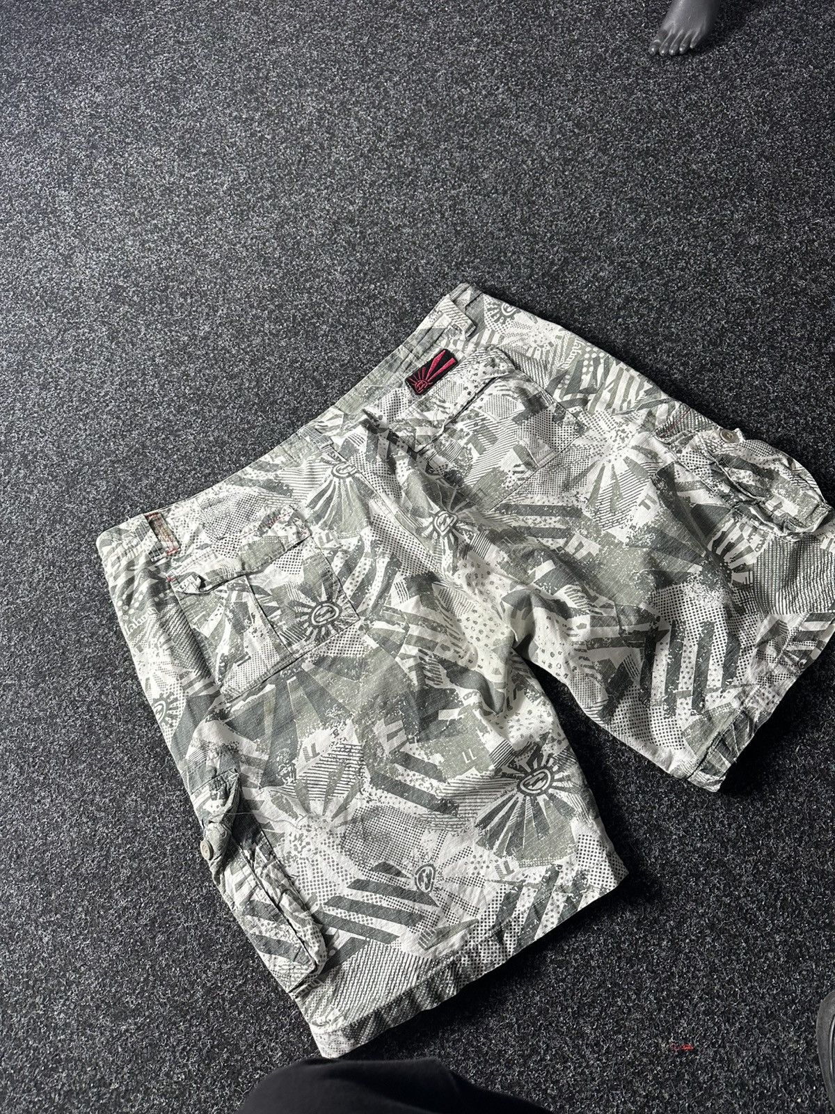 Billabong × Vintage 🚨Vintage BILLABONG OVER PRINT FLOWER Japanese Surf Shorts Size US 42 / EU 58 - 8 Thumbnail
