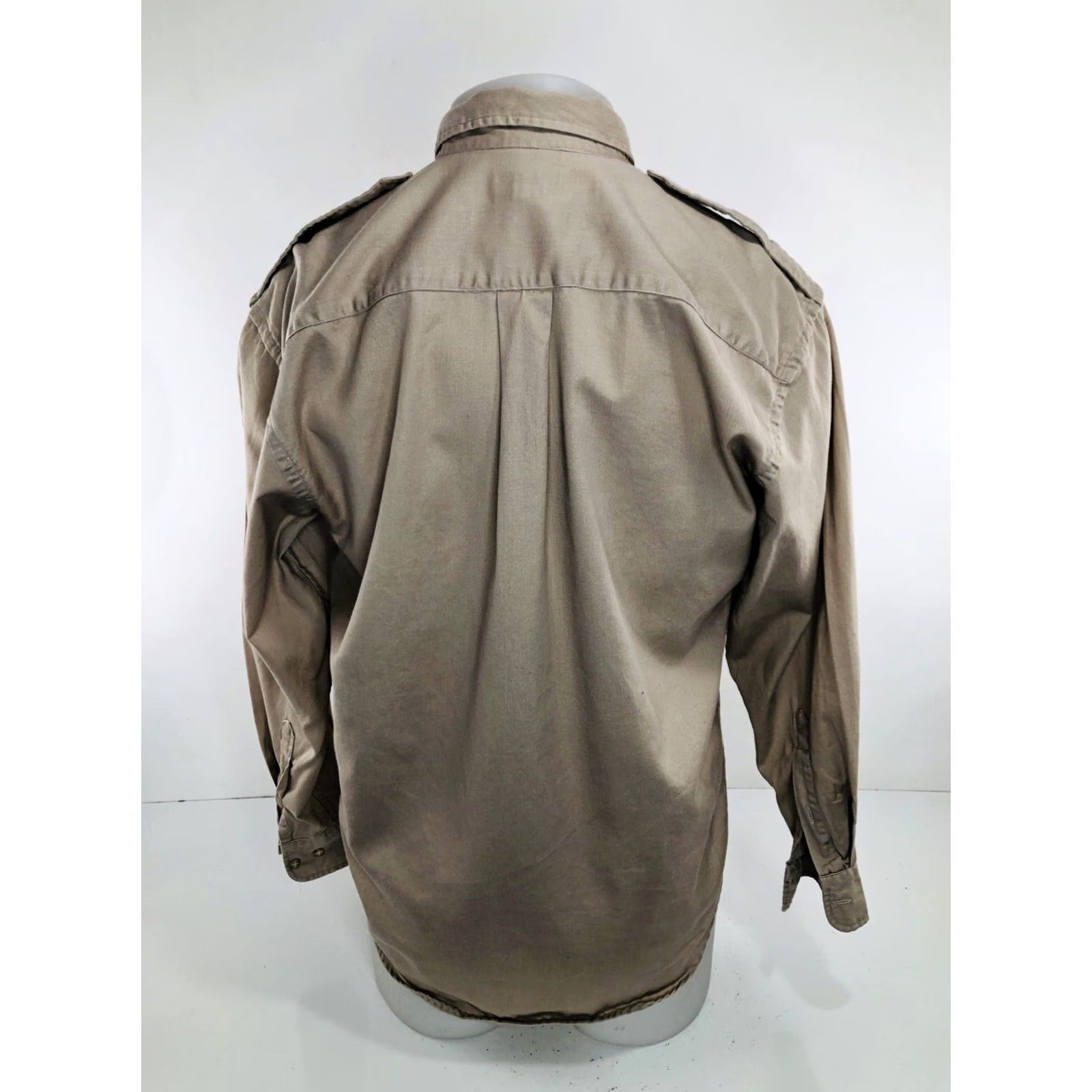 Banana Republic BANANA REPUBLIC - Vintage Classic Safari Epaulets Mens Shirt S Beige Long Sleeve Button-Up Shirt Mens Shirts? Size US S / EU 44-46 / 1 - 5 Thumbnail
