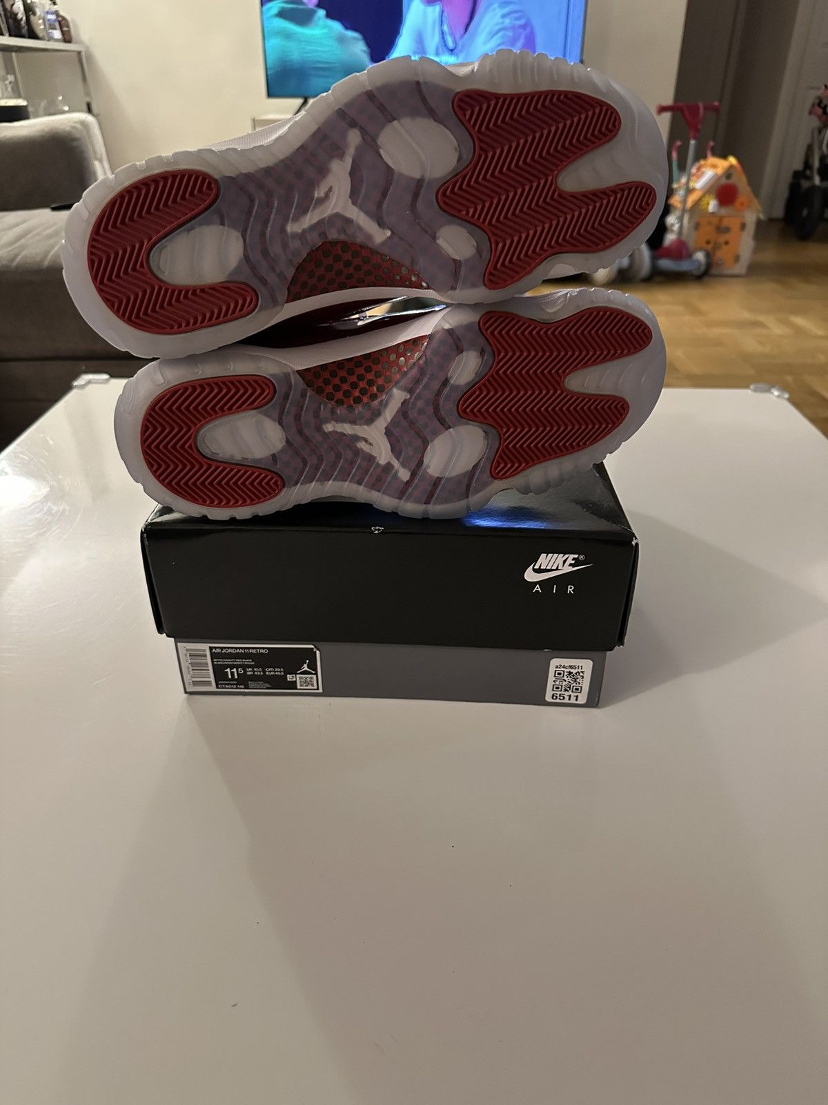 Jordan Brand × Nike Air Jordan 11 Retro ‘Cherry’ Size US 11.5 / EU 44-45 - 5 Thumbnail