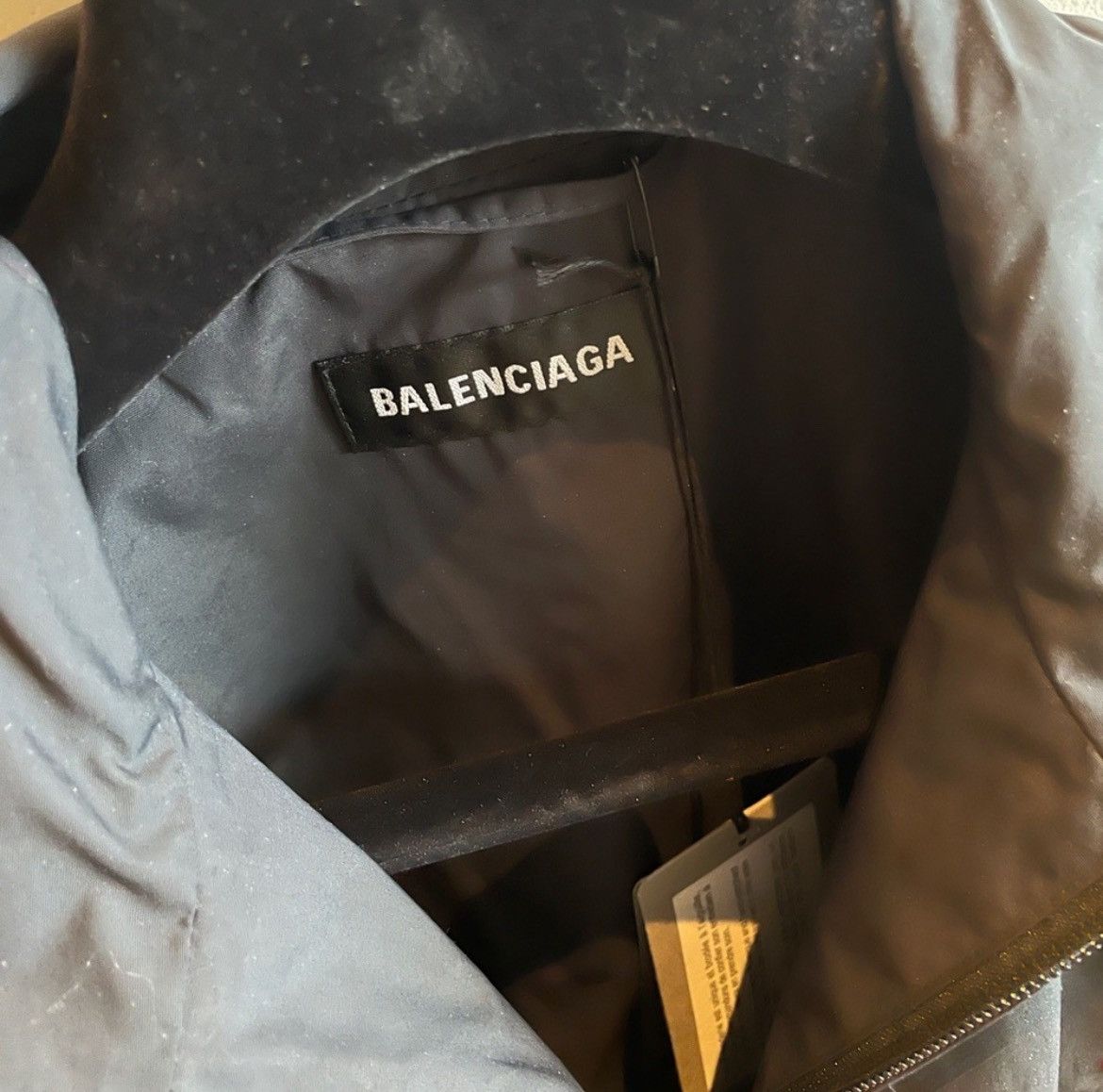 Balenciaga NWT Authentic BALENCIAGA oversized men’s zip up track jacket Size US XS / EU 42 / 0 - 7 Thumbnail
