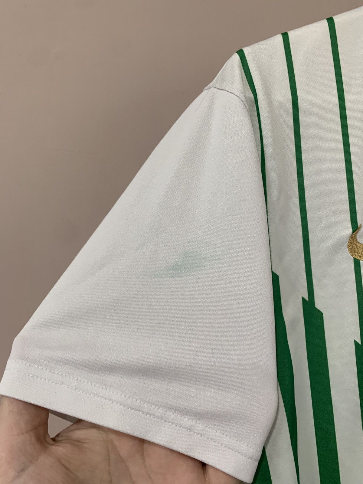 Nike Ferencvaros 2011/13 Home Football Shirt Nike Soccer Jersey M Size US M / EU 48-50 / 2 - 5 Thumbnail