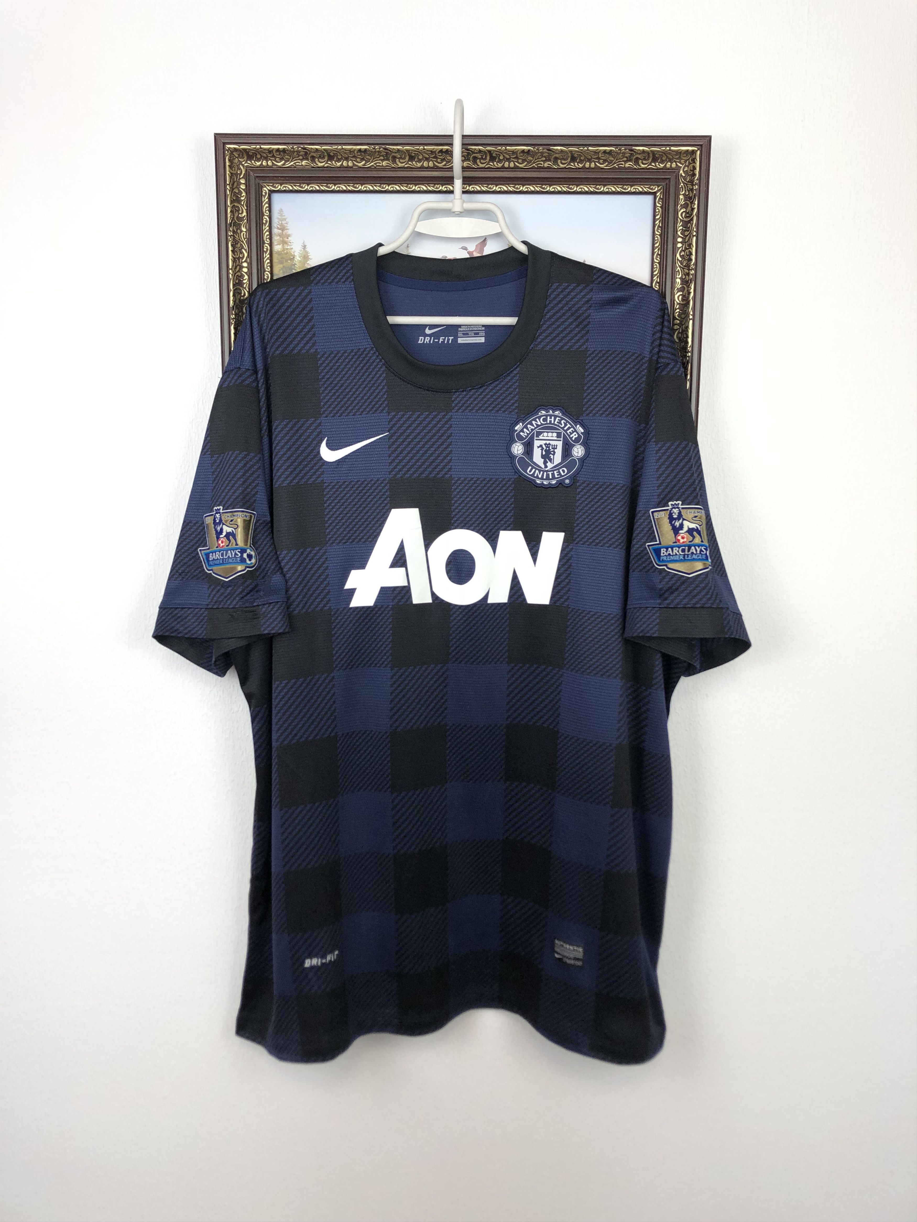 Nike Manchester United football shirt 2013 #8 Mata Nike Tee Size US XXL / EU 58 / 5 - 1 Thumbnail