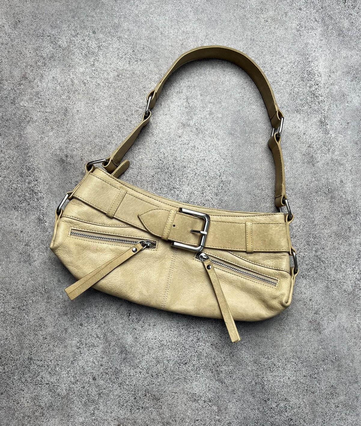 Avant Garde Tula Leather Baguette Belted Bag in Beige, Women's