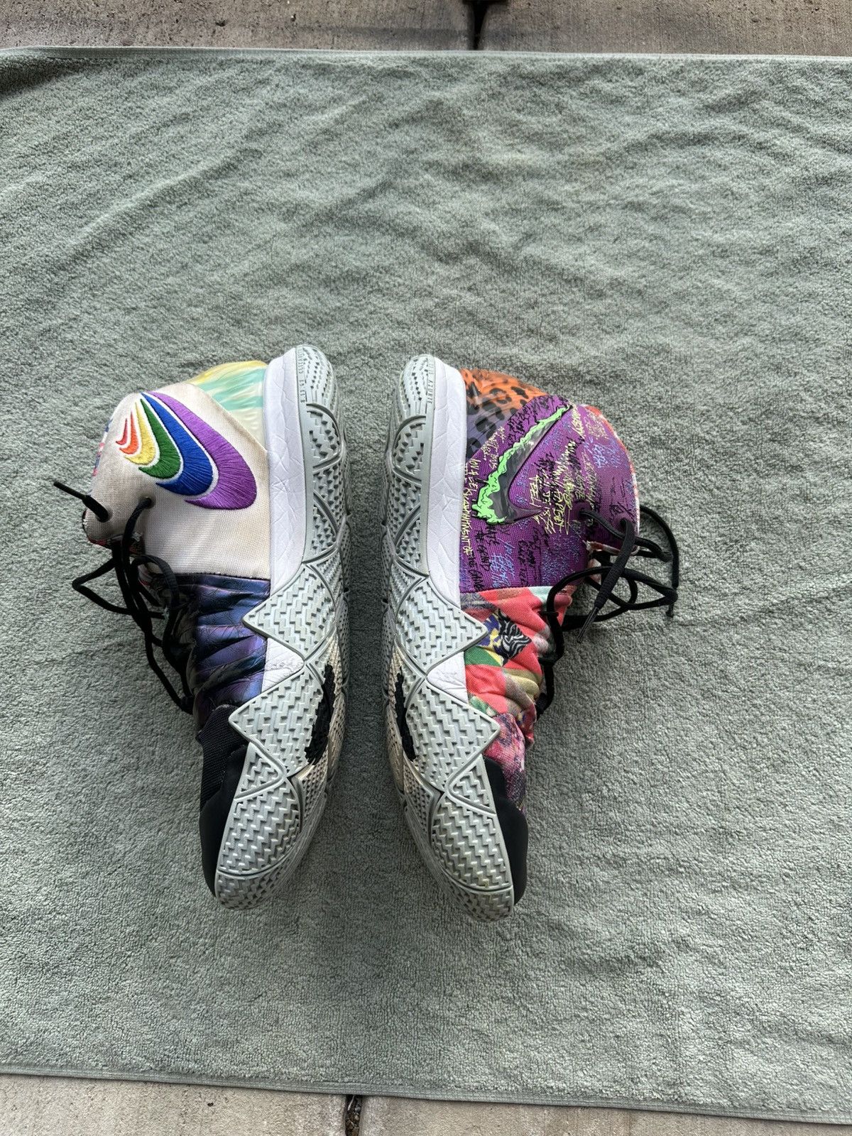 Nike Nike Kyrie Kybrid S2 Pineapple Men’s size 14 Shoes Rare! Size US 14 / EU 47 - 3 Thumbnail