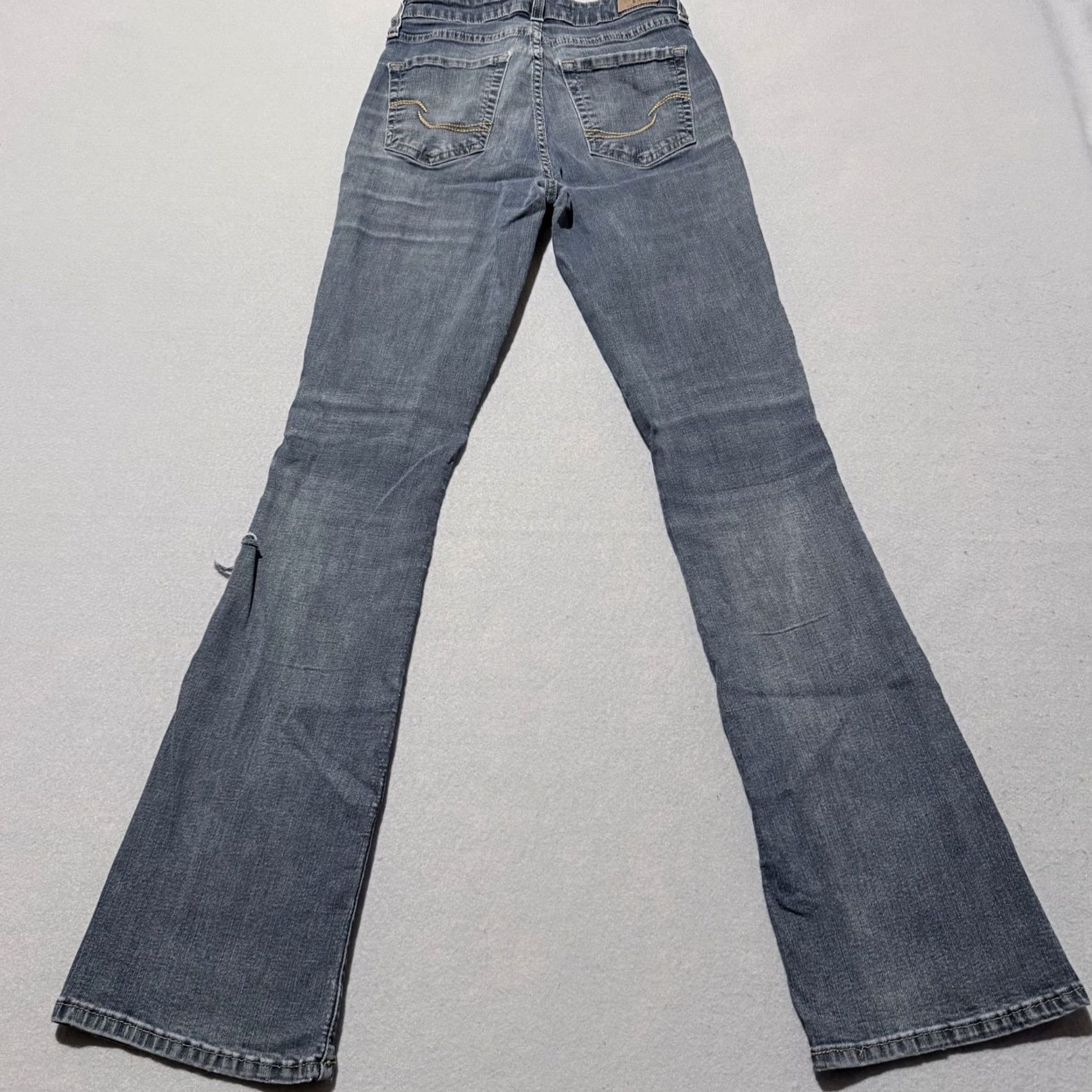 Levi's Signature Gold by Levi Strauss Mid Rise Bootcut Jeans Blue Denim Women's 2 XS 26x32 Y2K Gold Logo Button Zip Inseam 30 Vintage No Size 26" / US 2 / IT 38 - 2 Thumbnail