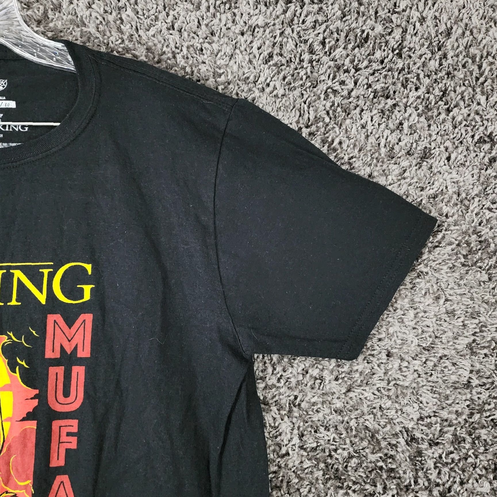 Vintage VINTAGE Pop Tees Lion King Mufasa T-Shirt Men Adult XL Short Sleeve Black Graphic 90s Size US 36 / EU 52 - 3 Thumbnail