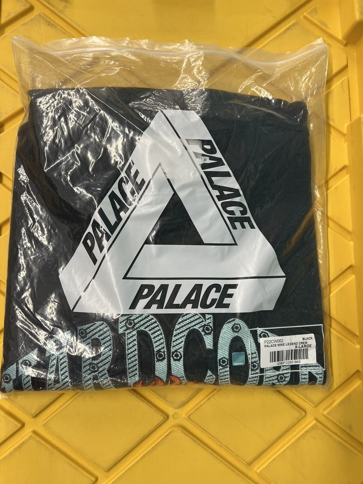 Palace × WWE Palace x WWE Legend Crew Black Cotton Sweatshirt Size XL Size US XL / EU 56 / 4 - 4 Thumbnail