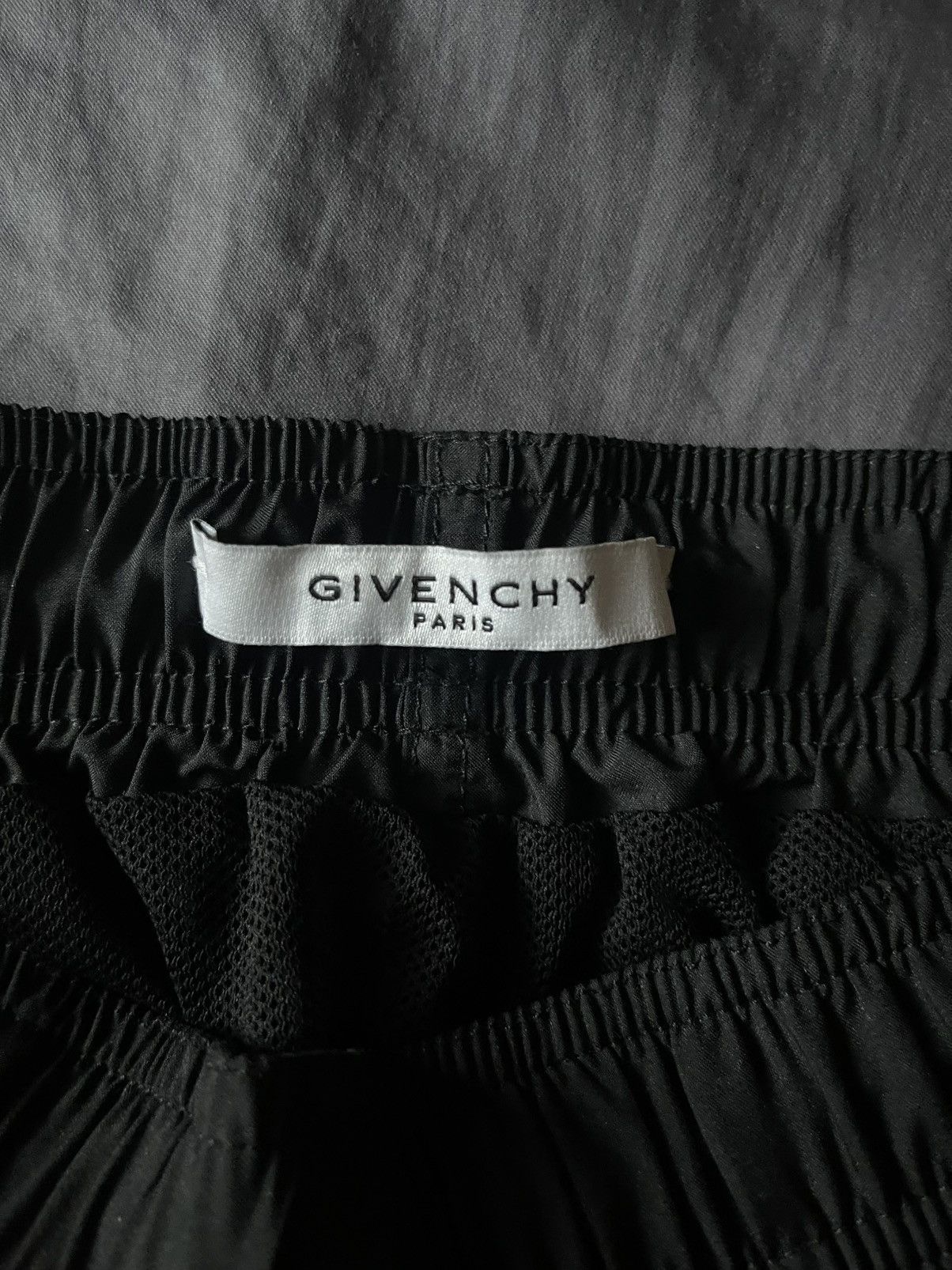 Givenchy Givenchy Black Long Swim Shorts Size US 32 / EU 48 - 4 Thumbnail