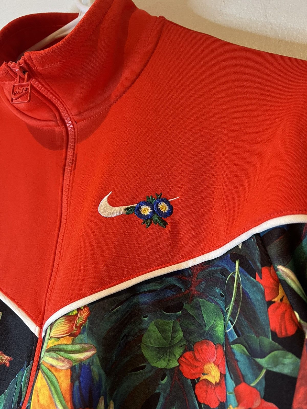 Nike Nike Hyper femme Tropical Track Jacket Women s Size Medium Grailed