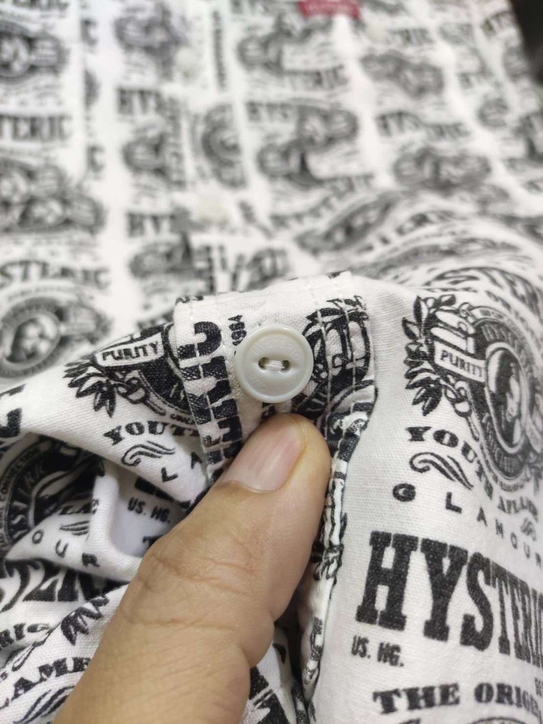 Hysteric Glamour Vtg 00's Hysteric Glamour Youth Aflame Logo Over Print Size US M / EU 48-50 / 2 - 7 Thumbnail