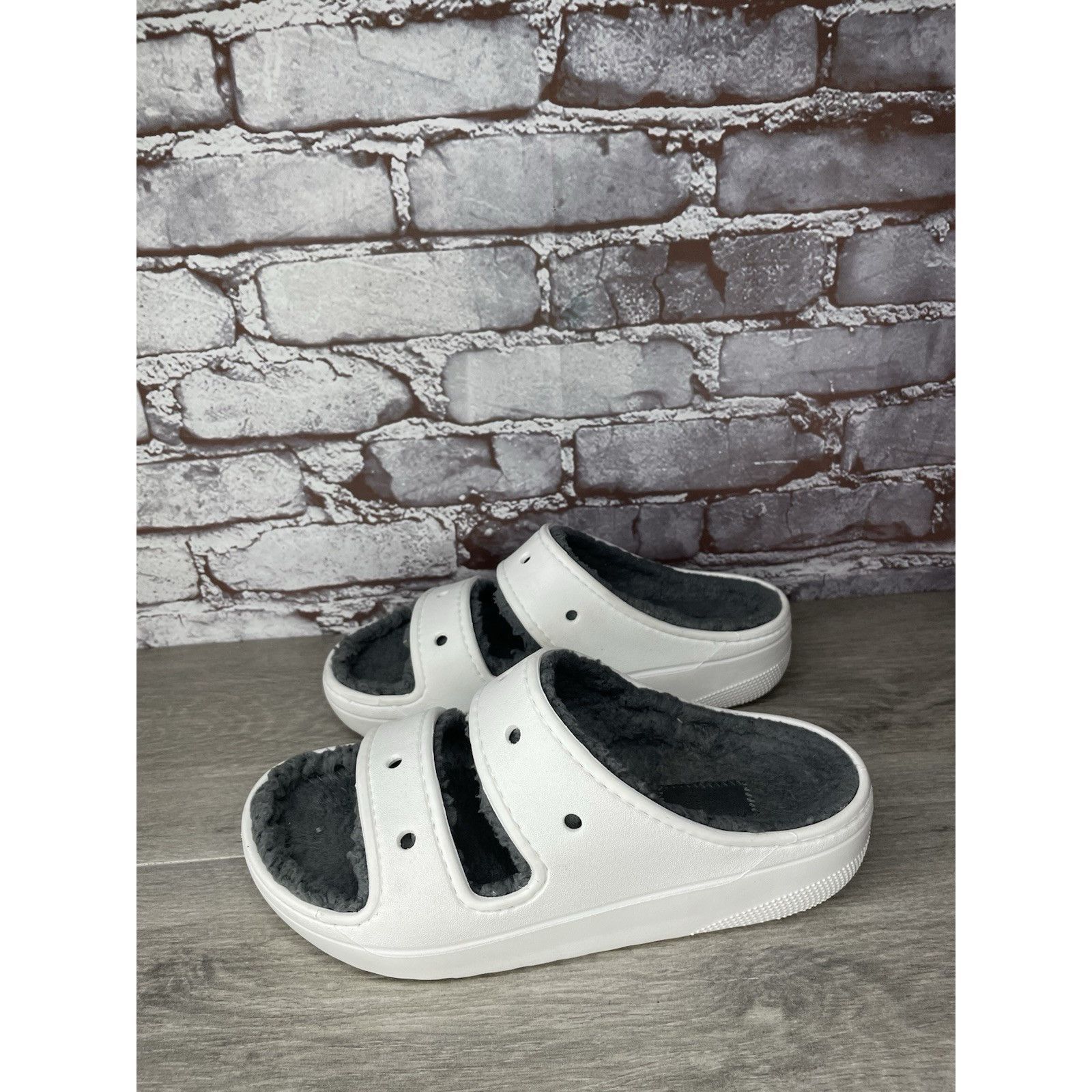 Crocs Crocs White Rubber Fur Sandals Platform Women Sz 7M US/38EU Size US 7 / IT 37 - 12 Thumbnail
