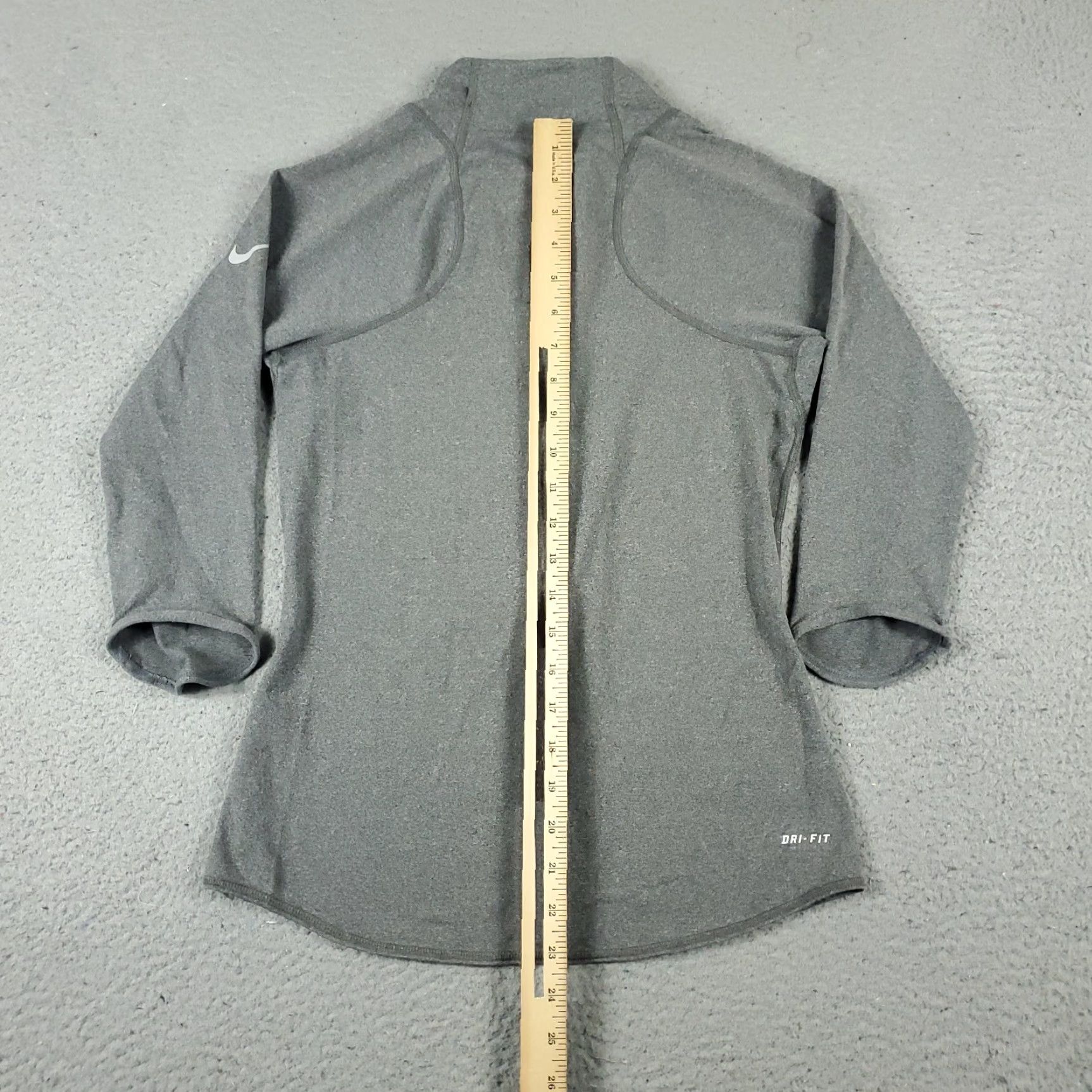 Nike Nike Sweater Women Small Gray Dri Fit 1/2 Zip Pullover Sweatshirt (Regular) Size S / US 4 / IT 40 - 6 Thumbnail