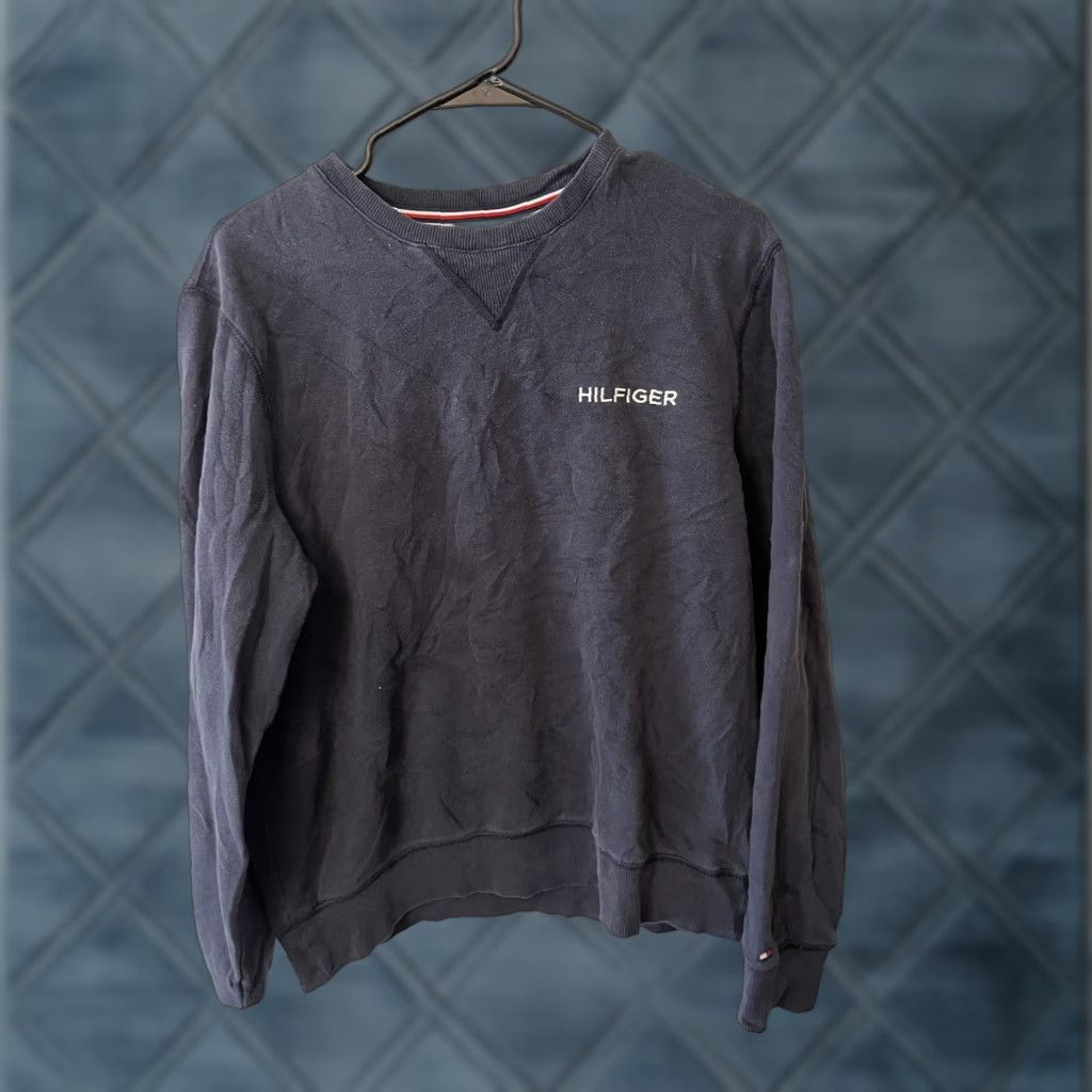 Tommy Hilfiger VINTAGE Tommy Hilfiger Sweatshirt Mens Size Medium Blue Crewneck Pullover Crew Neck Blue Sweatshirt Mens M Tommy Hilfiger 90s Event/Brand Size US M / EU 48-50 / 2 - 1 Thumbnail
