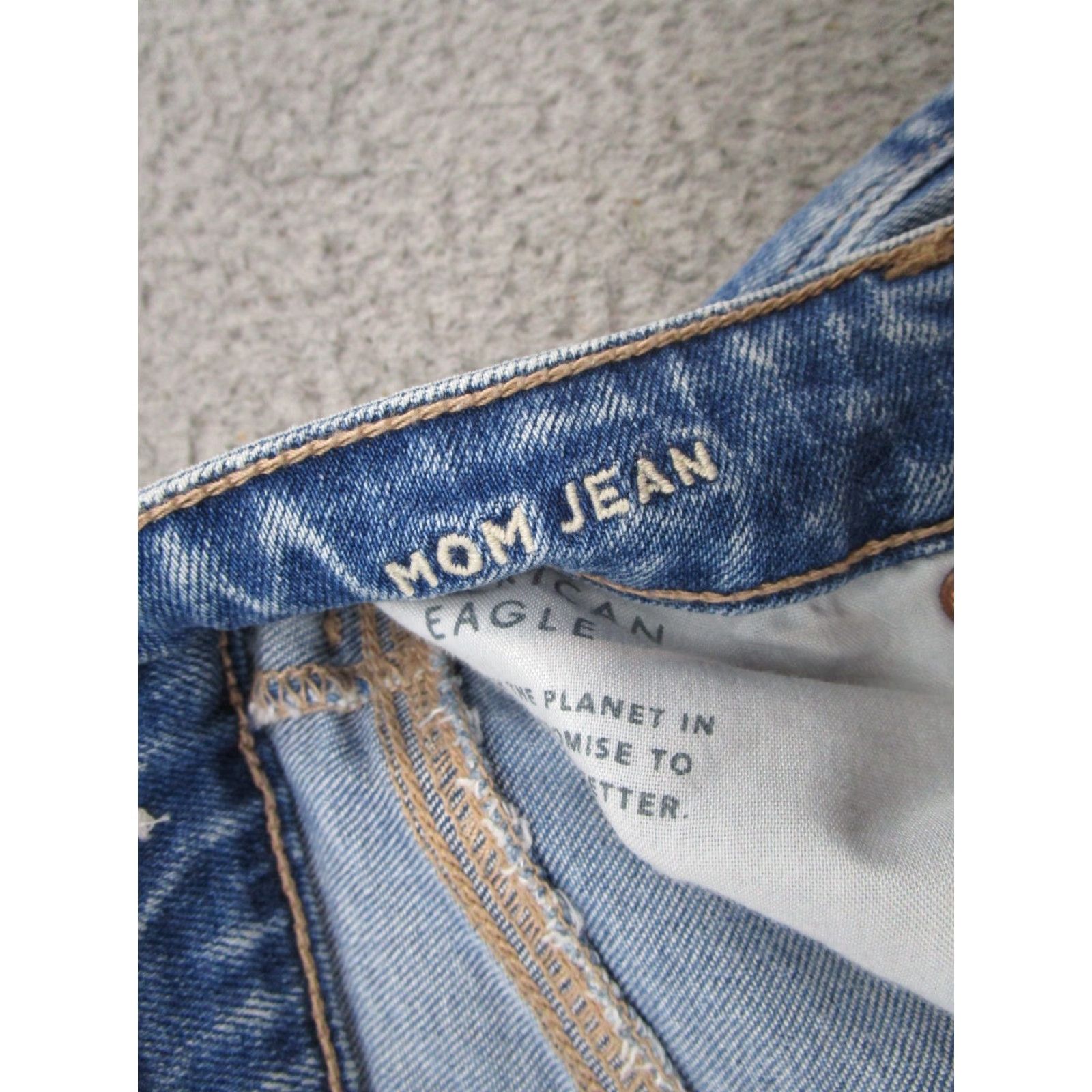 American Eagle Outfitters VINTAGE American Eagle Strigid Distressed Denim Blue Mom Jeans Women's Size 0 Size 25" / US 0 / IT 36 - 5 Thumbnail