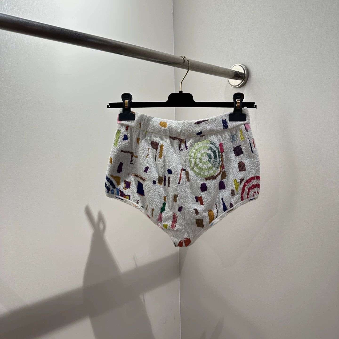 Chanel Chanel Graffiti Logo Beach Show Shorts 36 Size 26" / US 2 / IT 38 - 2 Thumbnail