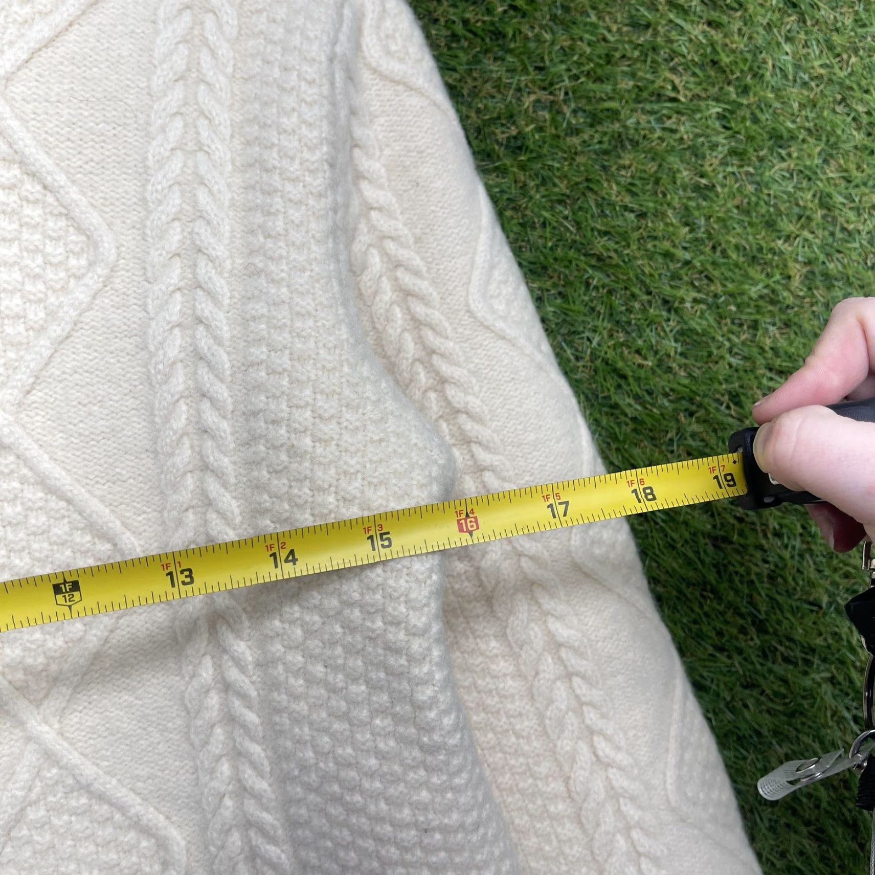 Vintage VINTAGE Carraig Donn Jacket Womens M White Wool Hooded Aran Knit Full Zip Ireland Size M / US 6-8 / IT 42-44 - 4 Thumbnail