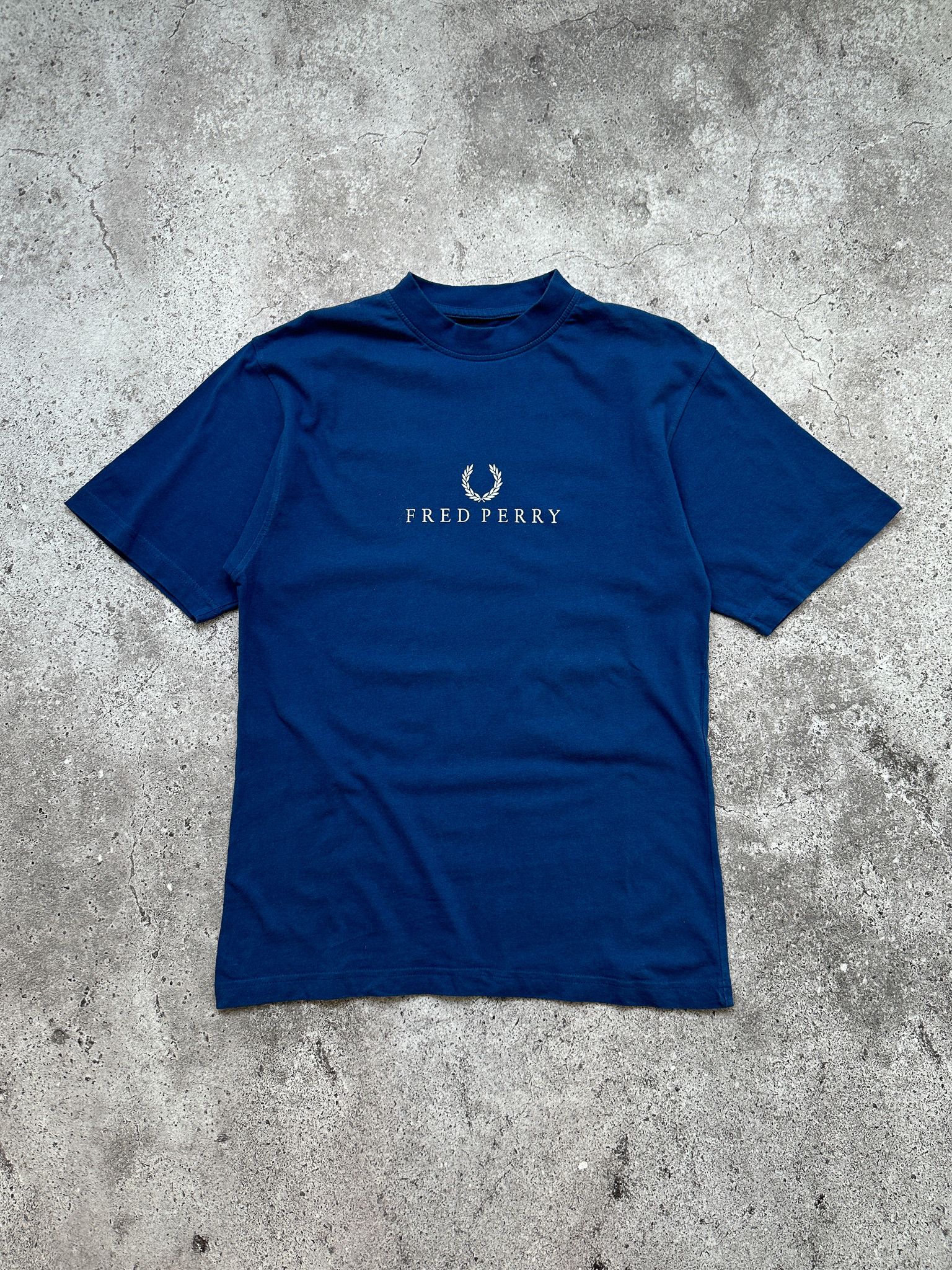 Fred Perry Vintage Fred Perry Blue Tee Shirt Size US S / EU 44-46 / 1 - 3 Thumbnail