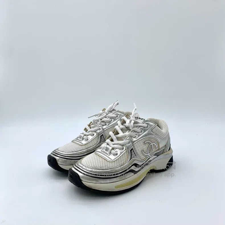 Chanel Chanel Colour-blocked logo lace-thed casual sneakers Size US 6.5 / IT 36.5 - 1 Thumbnail