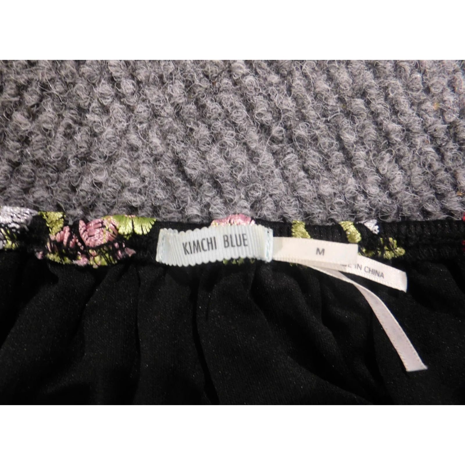 Vintage Kimchi Blue Blouse M Womens Black Floral Collared Pullover Casual Polyester Down Sleeveless? Size M / US 6-8 / IT 42-44 - 5 Thumbnail