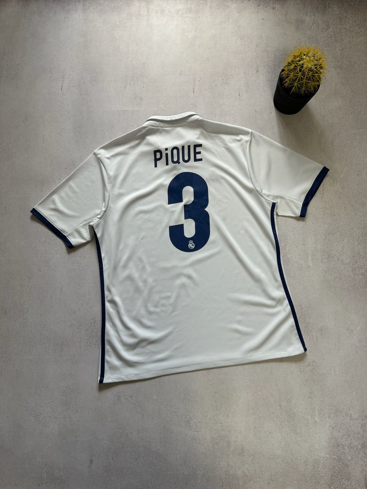 Other HUMOR Vintage Real Madrid Pique Jersey Soccer T Shirt Adidas Size US L / EU 52-54 / 3 - 1 Thumbnail
