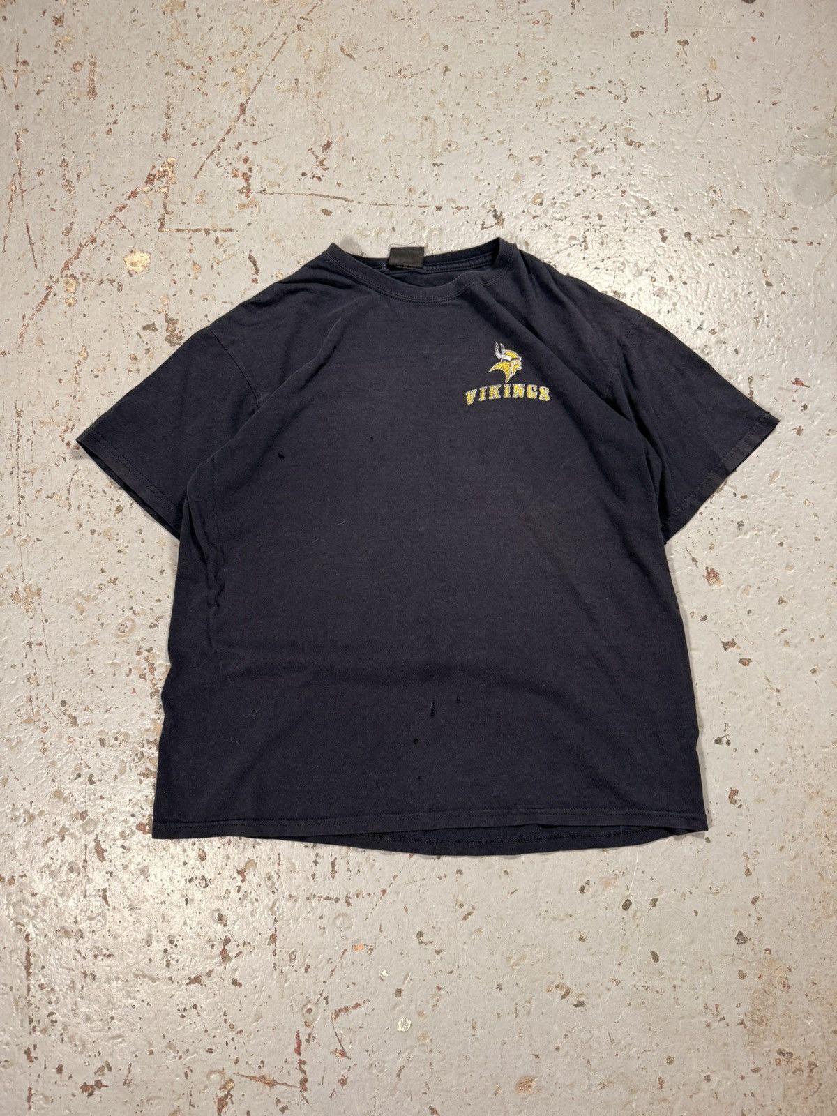 Vintage Vintage Minnesota Vikings NFL graphic Distressed Tee Size US L / EU 52-54 / 3 - 5 Thumbnail