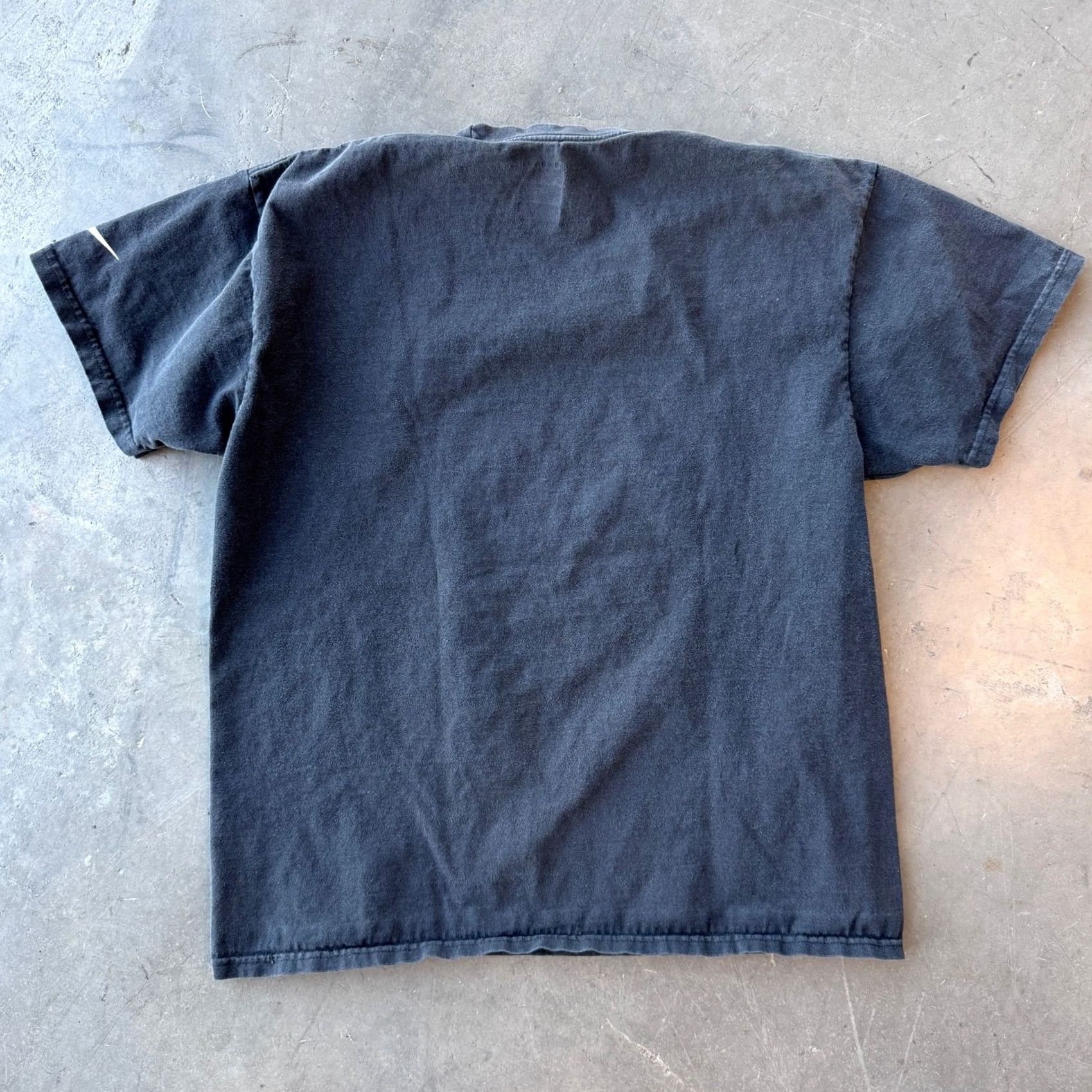 Nike VINTAGE Nike Team Basketball Swoosh Black Graphic Tee Short Sleeve Small Mens S Size US 29 - 2 Thumbnail