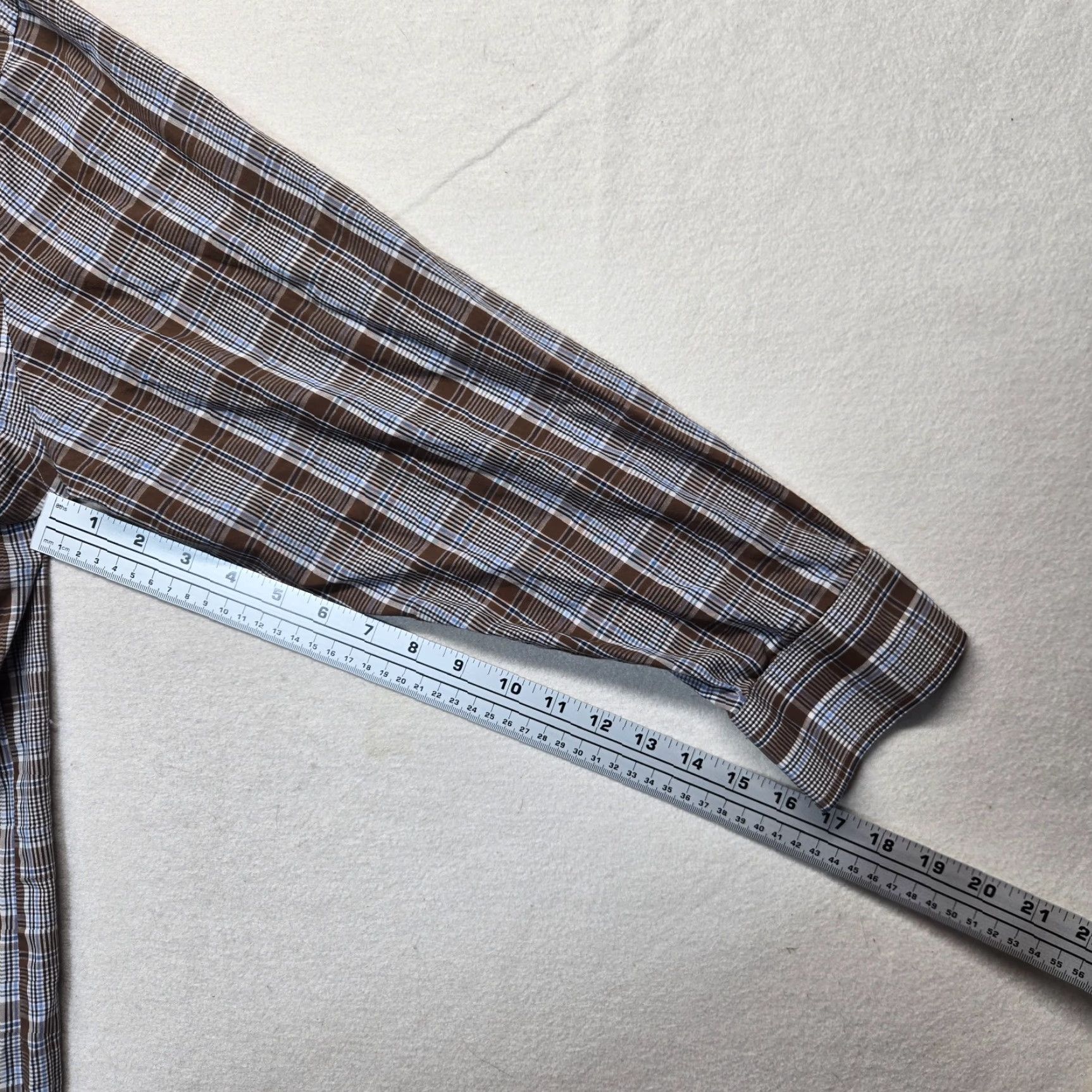 Stafford Stafford Shirt Button-Up Plaid Long Sleeve Regular Fit Men’s 16.5 Brown Cotton Blend Wool/Poly 32-33 Vintage? No – Travel Everyday Style Mens Size US L / EU 52-54 / 3 - 5 Thumbnail