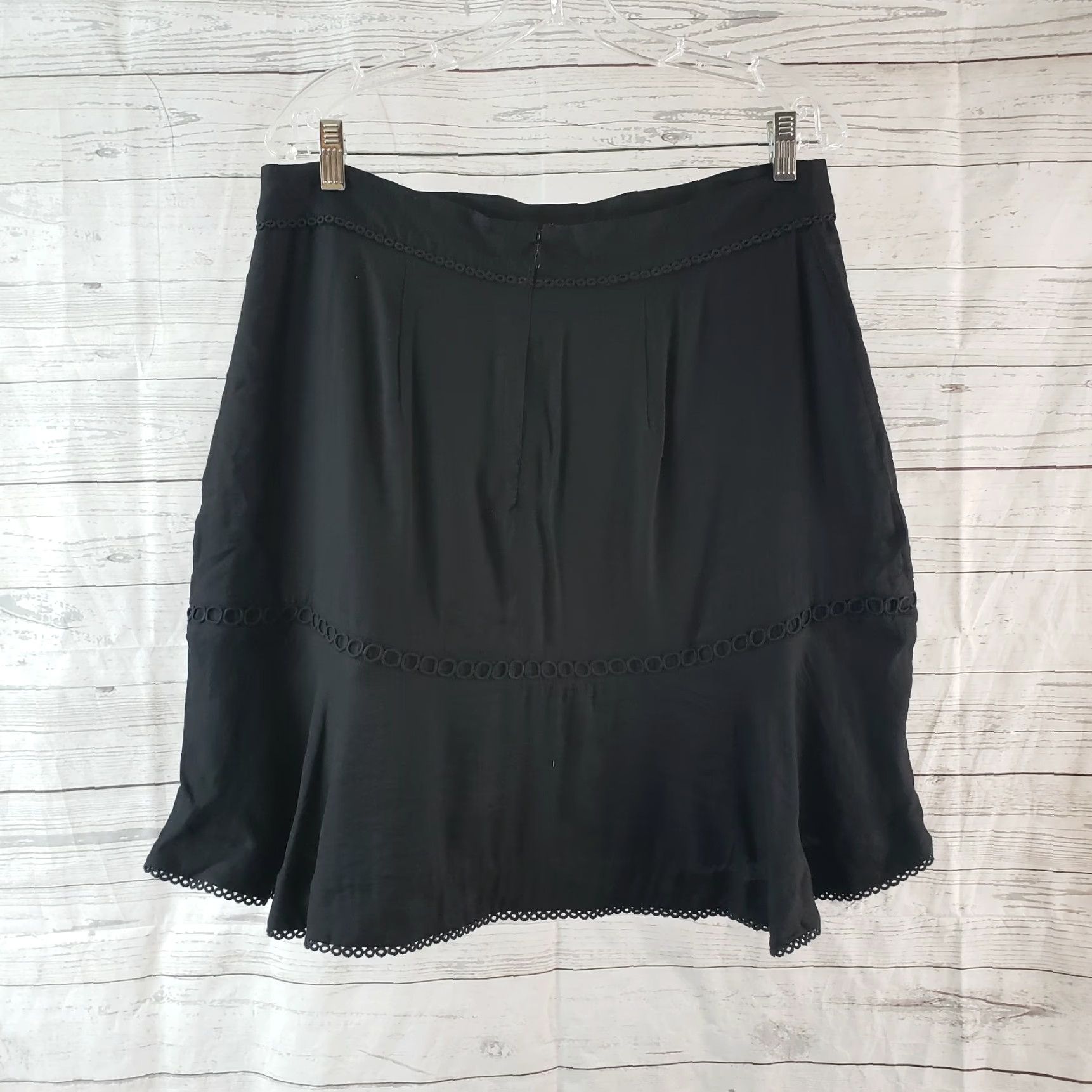 Ann Taylor Ann Taylor Womens Skirt Sz 12 Black Crochet Lace Viscose Blend Zips Size 34" / US 12 / IT 48 - 3 Thumbnail