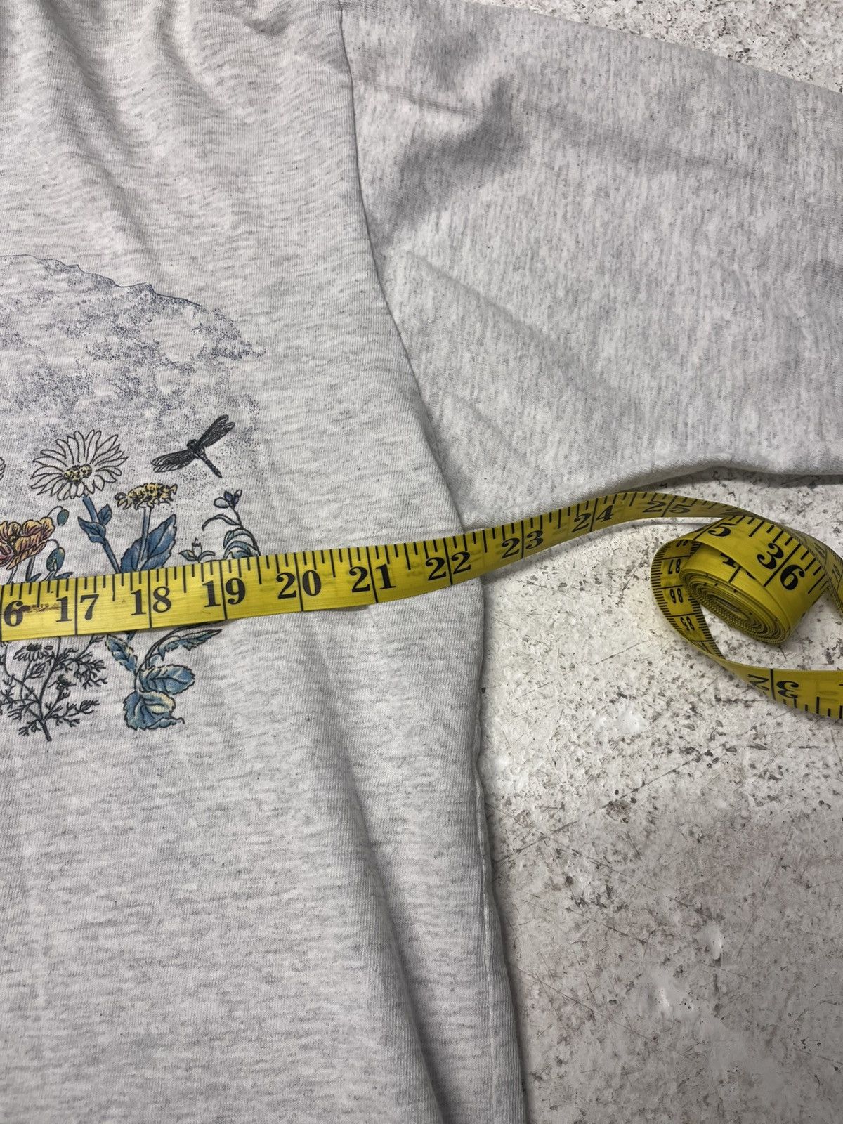 Vintage Vintage single stitch light grey flower tee Size US XL / EU 56 / 4 - 6 Thumbnail