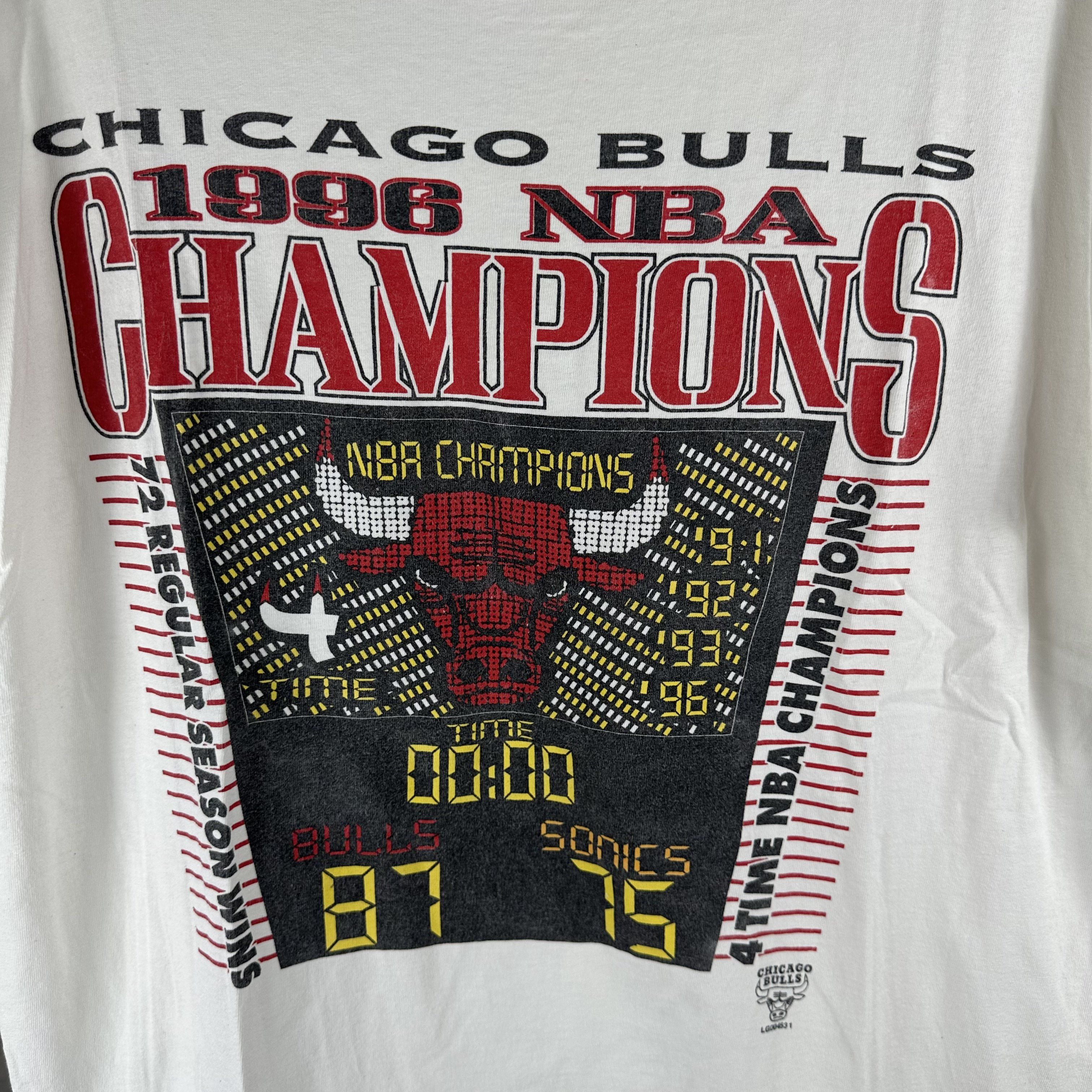 Vintage Vintage 1996 Chicago Bulls NBA Champions T-shirt Size US XL / EU 56 / 4 - 2 Thumbnail