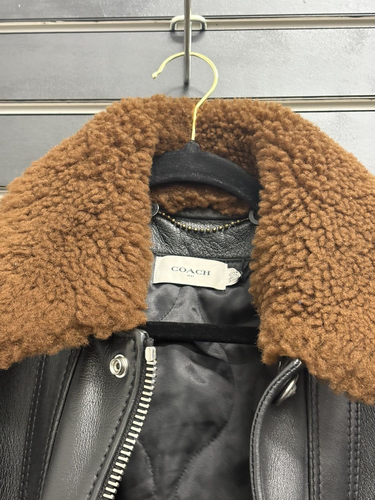 Coach Black Leather Coach Jacket With Brown Fur Collar Size US L / EU 52-54 / 3 - 3 Thumbnail