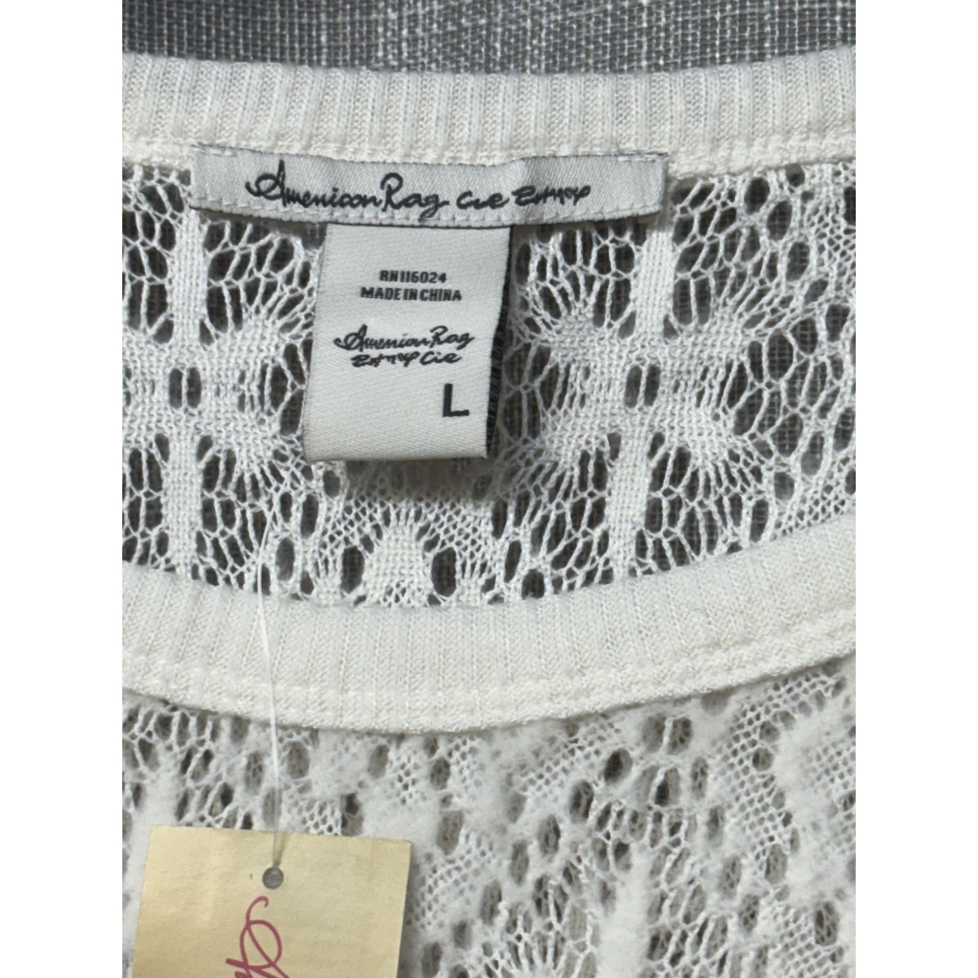 Other American Rag Junior’s Lace Knit Ruffle Hemline Trim Sweater Size L / US 10 / IT 46 - 6 Thumbnail