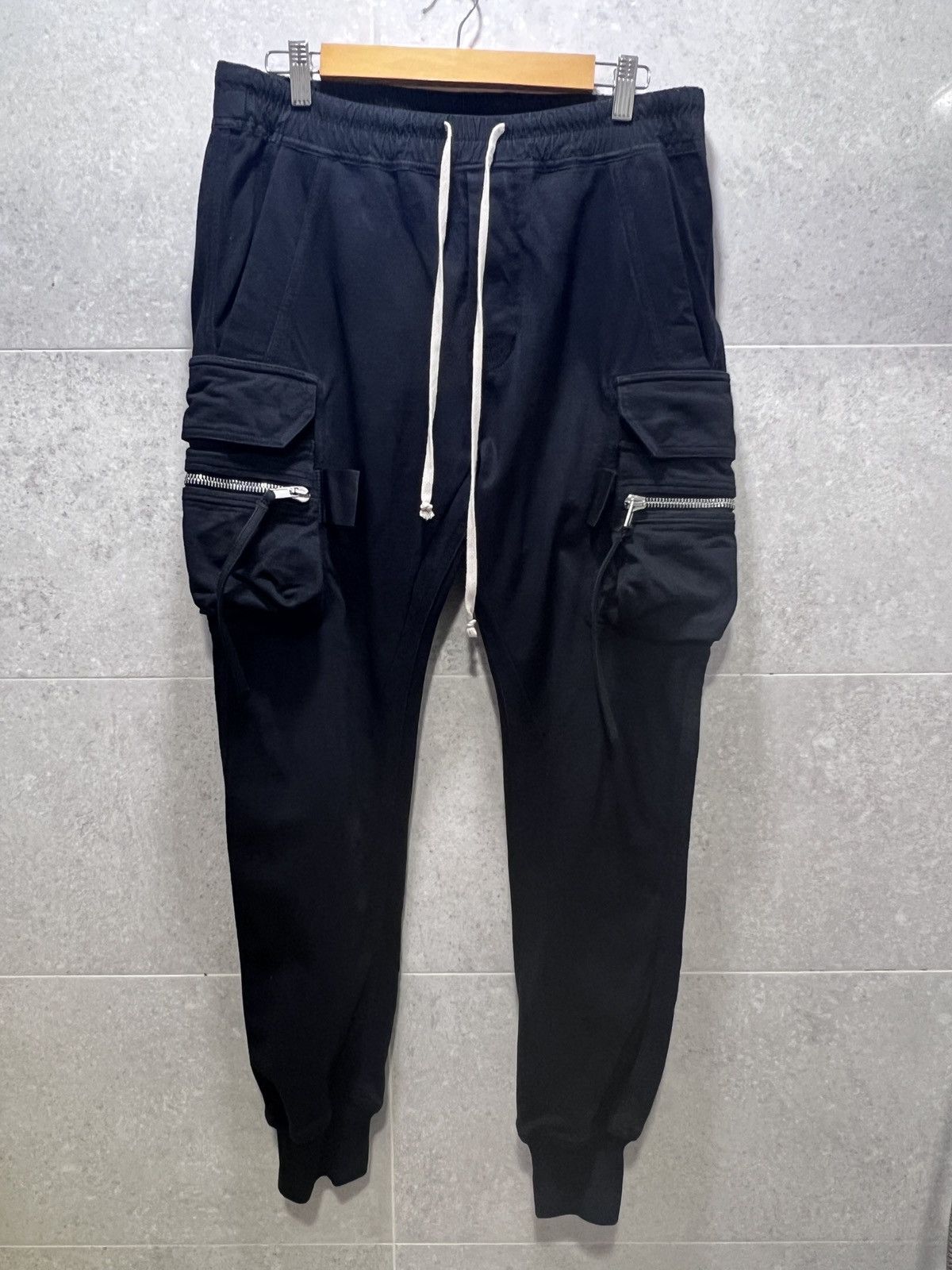 Rick Owens RU18S5390-BA Cargo Jogger Pants | Grailed