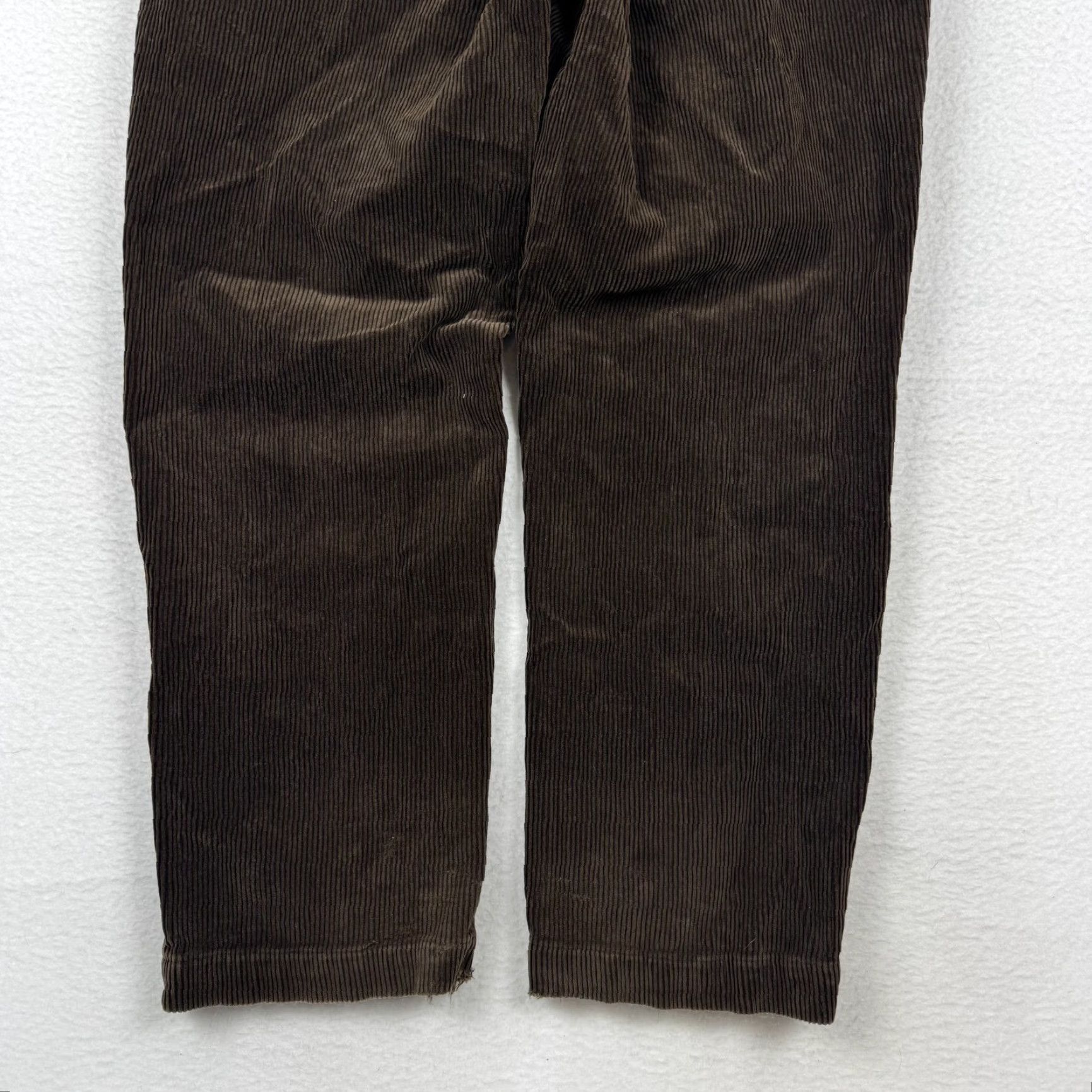 Polo Ralph Lauren VINTAGE Polo Ralph Lauren Pants Khakis Corduroy 38x30 Dark Brown Mens 38 Regular Inseam 30 Pockets Logo Standards Size US M / EU 48-50 / 2 - 5 Thumbnail