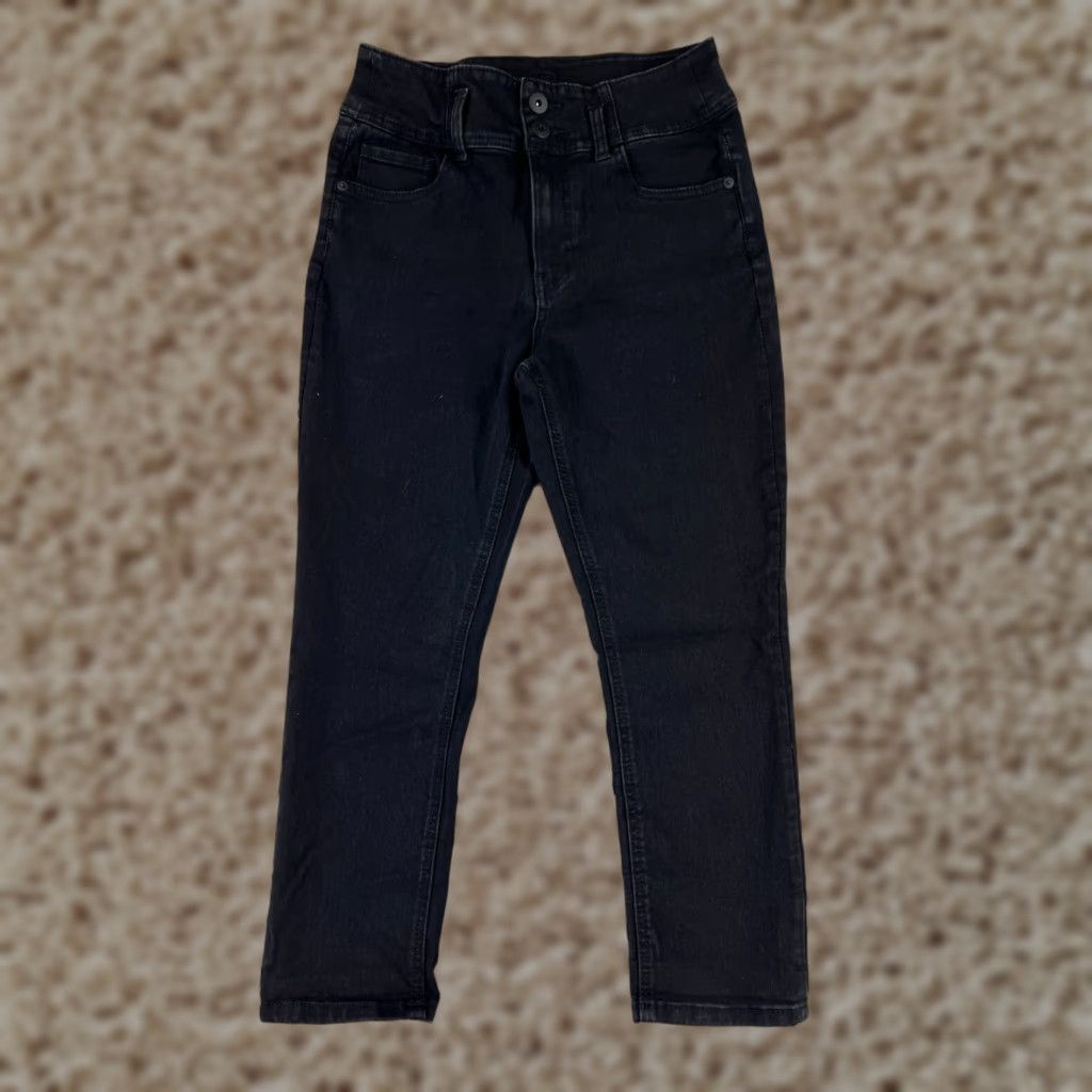 Vintage No Boundaries Jeans Women Black Denim 26x23 High Rise Crop Straight Leg 11 Regular 5-Pocket Cowboy Southwestern Designer Vintage No Size 32" / US 10 / IT 46 - 1 Thumbnail