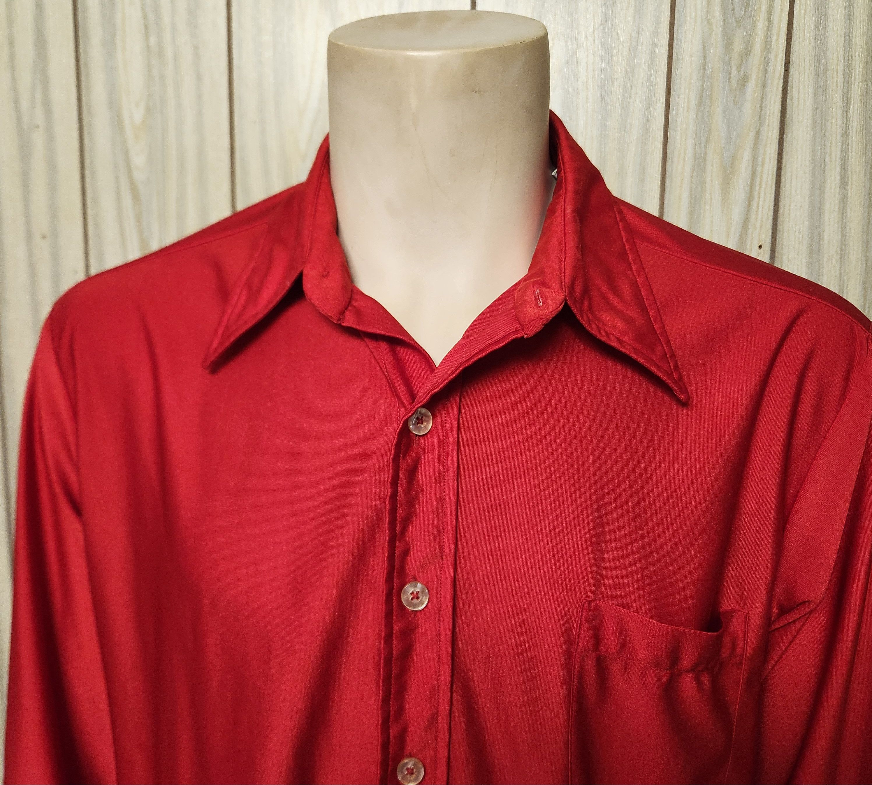 Vintage red disco shirt XL men s 1970s Qiana Size US XL / EU 56 / 4 - 4 Thumbnail