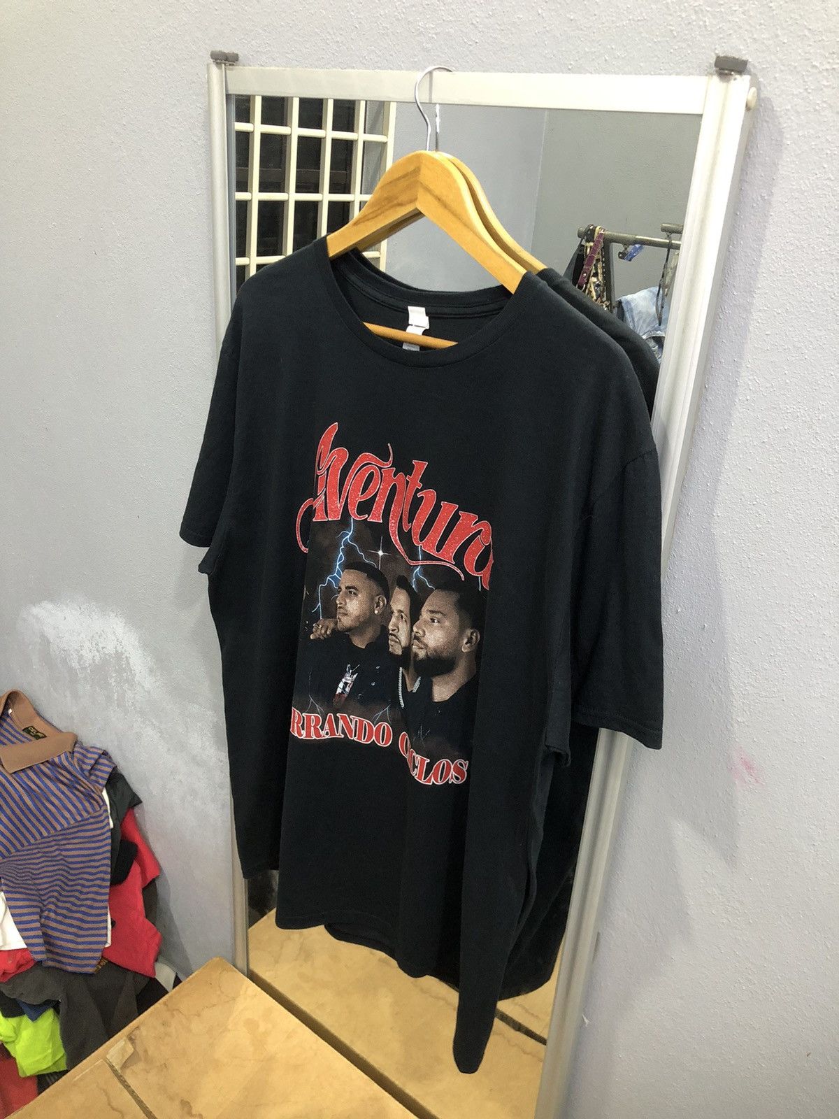 Band Tees 🔥 Aventura “Cerrando Ciclos” 2024 Tour Tee Size US XL / EU 56 / 4 - 2 Thumbnail