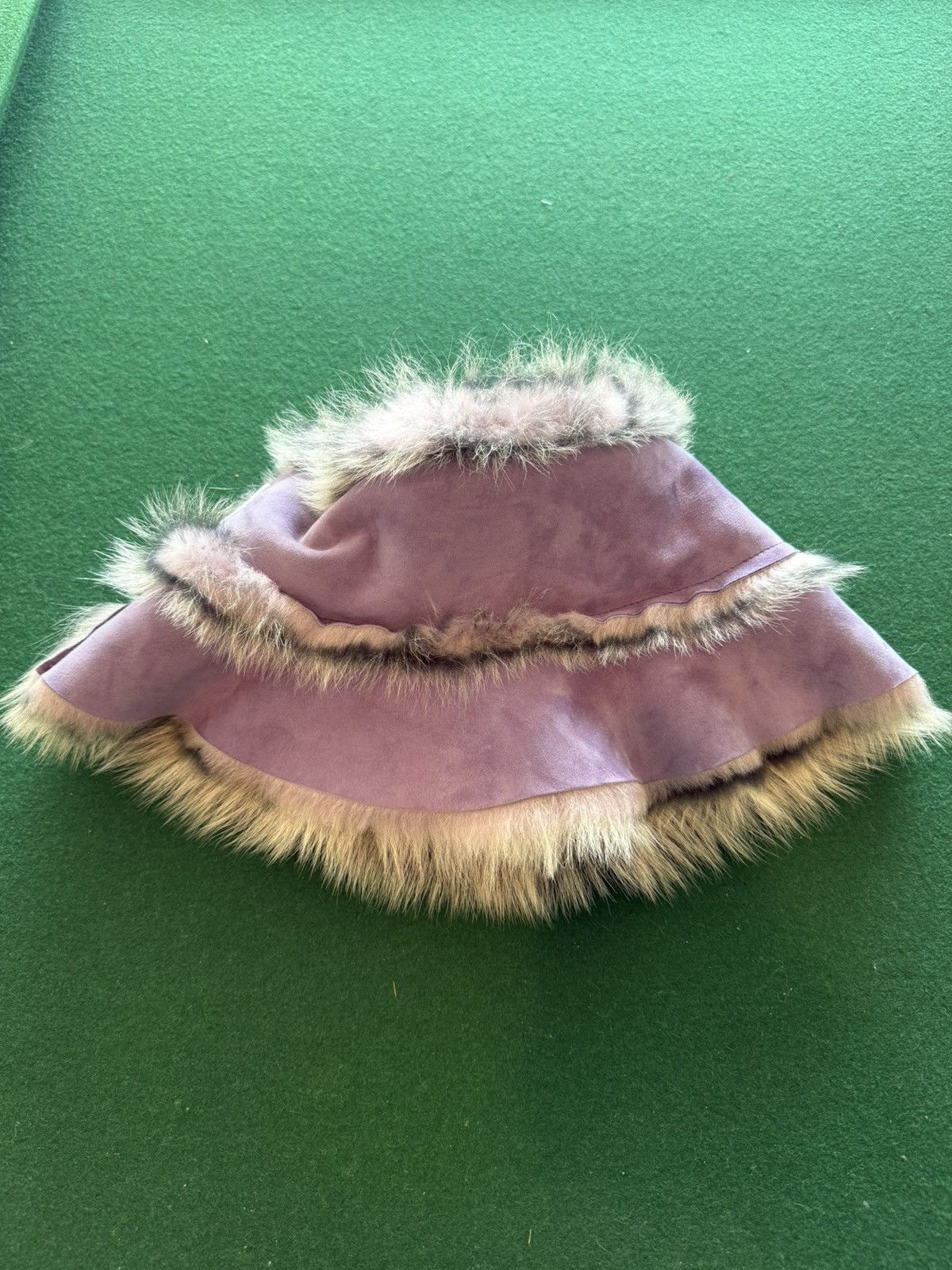 Acne Studios Acne Studios Purple Fur Hat Size ONE SIZE - 1 Thumbnail