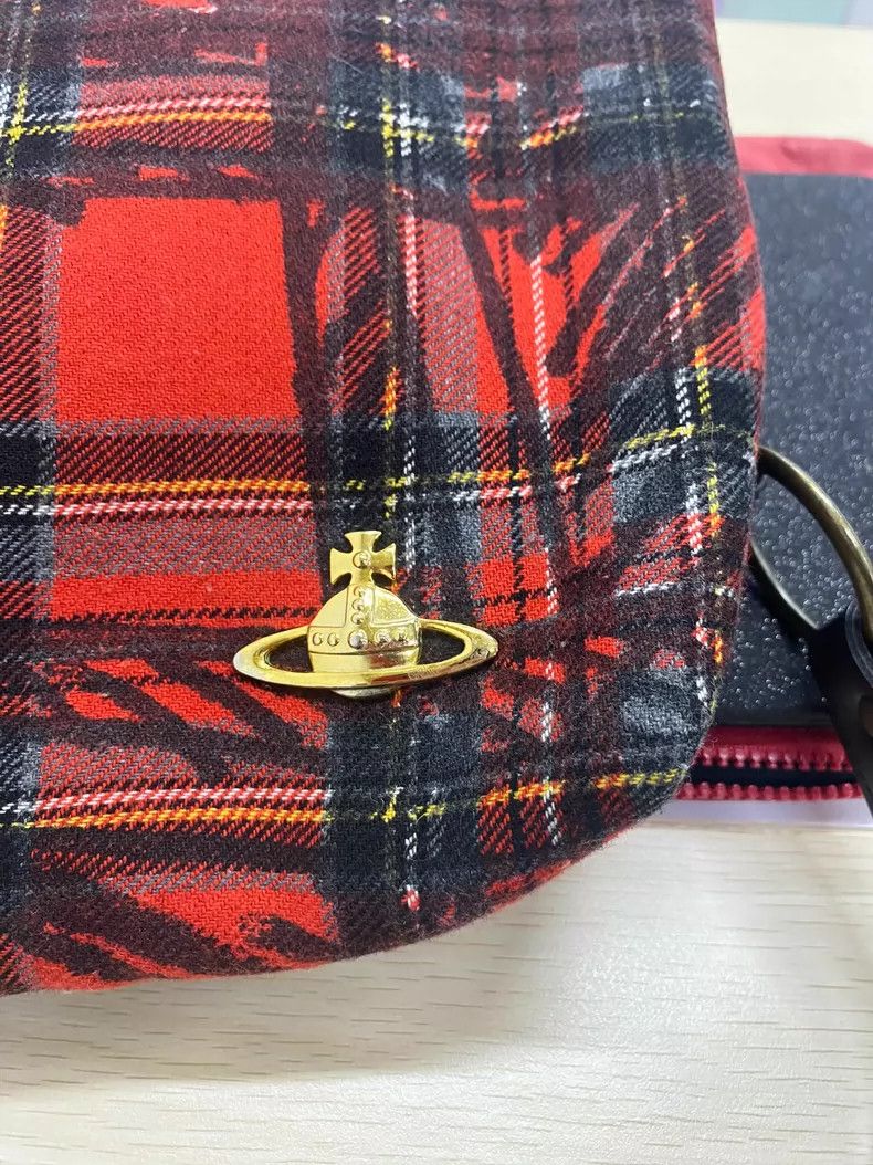 Vivienne Westwood vivienne westwood size os Sketch a medium-sized bag with on Size ONE SIZE - 1 Thumbnail
