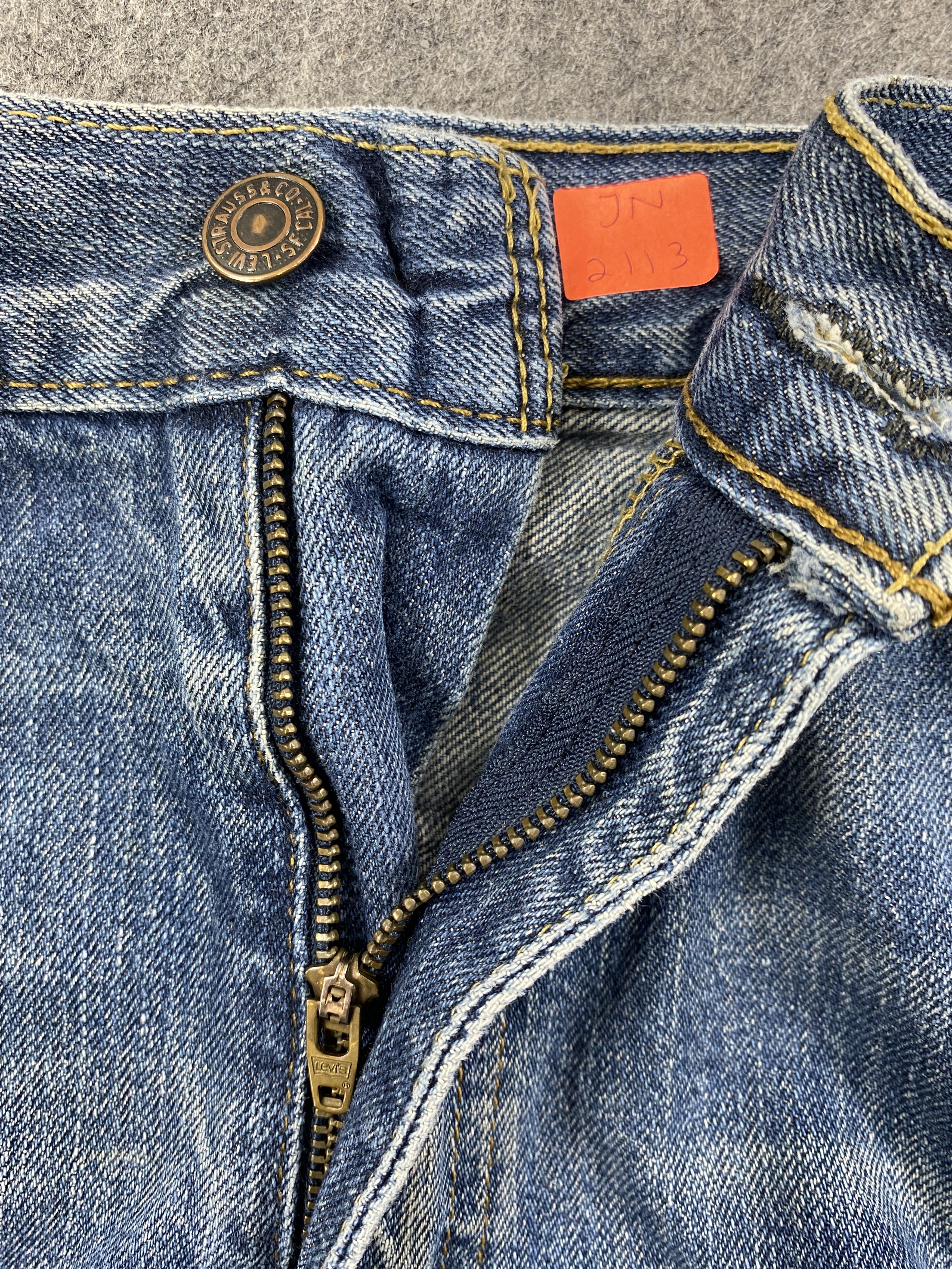 Japanese Brand Distressed Blue Vintage Levi's 569 38x35 Denim -JN2113 Size US 38 / EU 54 - 6 Thumbnail