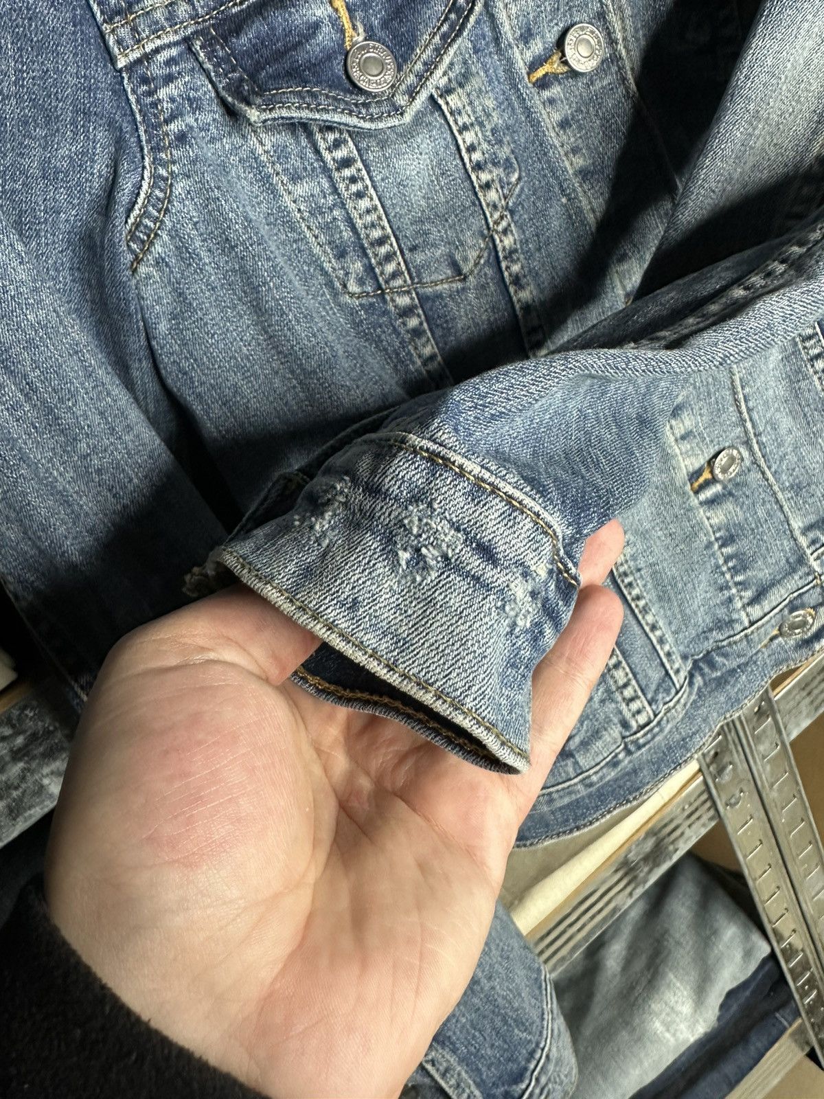 Levi's Levi’s Levi Strauss & Co Denim Jeans Trucker Jacket Size S Size S / US 4 / IT 40 - 14 Thumbnail