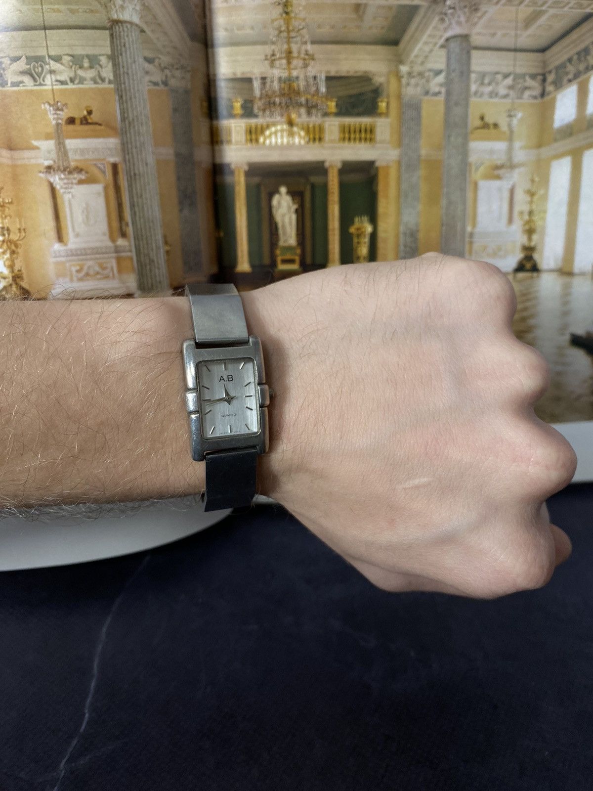 Japanese Brand Women's Watch, Silver Tone, Quartz, Thin Bracelet Size ONE SIZE - 2 Thumbnail