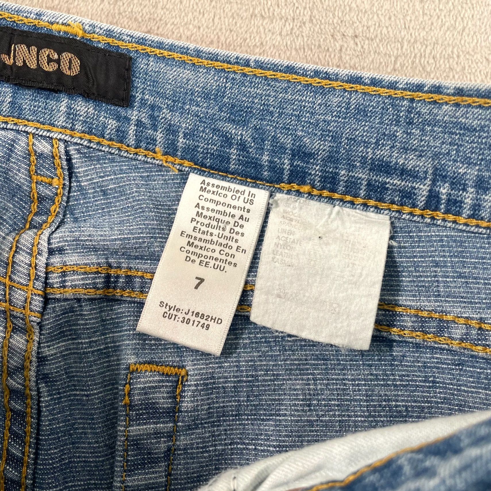 JNCO VINTAGE JNCO Flared Jeans Women 7 Jeans 28x33 Blue Wash Wide Hem Embroidered Pocket 5-Pocket Geometric Hip Hop Hippie Hipster USA Jeans Womens Size 28" / US 6 / IT 42 - 3 Thumbnail