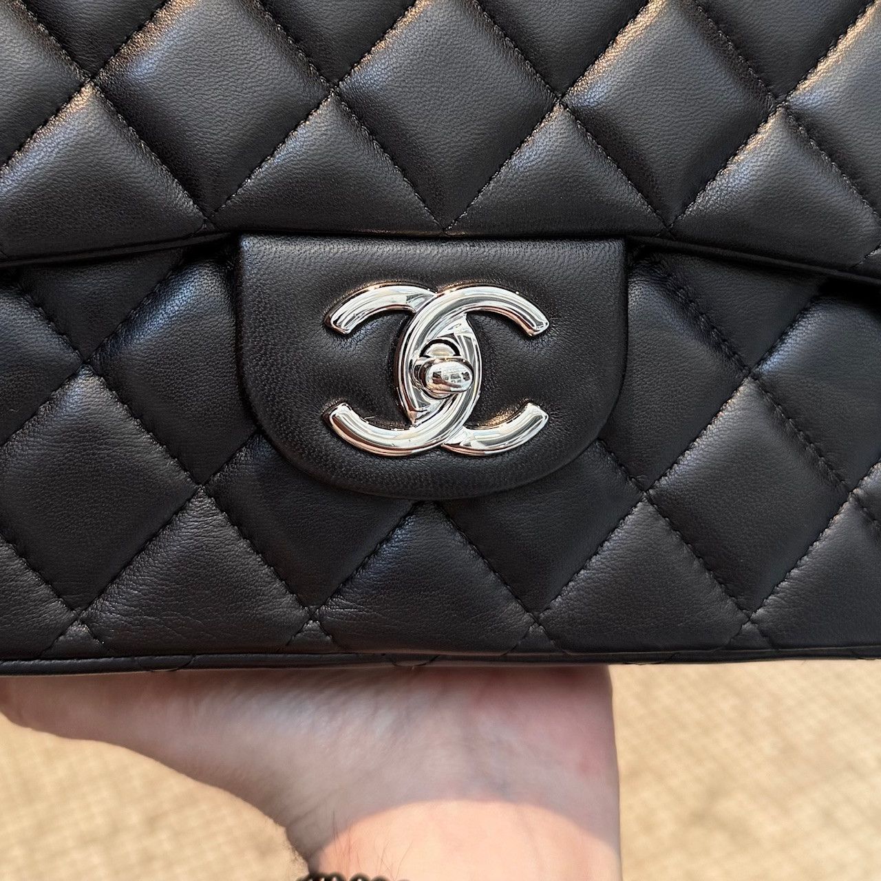 Chanel Chanel Black Lambskin Classic Maxi Double Flap Bag Size ONE SIZE - 16 Thumbnail