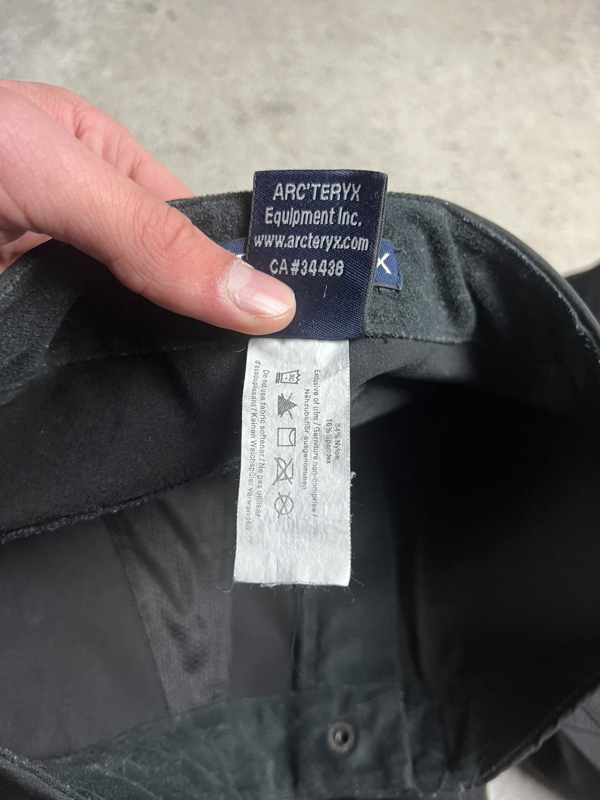 Arc'teryx Vintage Arcteryx Nylon Black Cargo Pants Travis Style Size 26" / US 2 / IT 38 - 11 Thumbnail