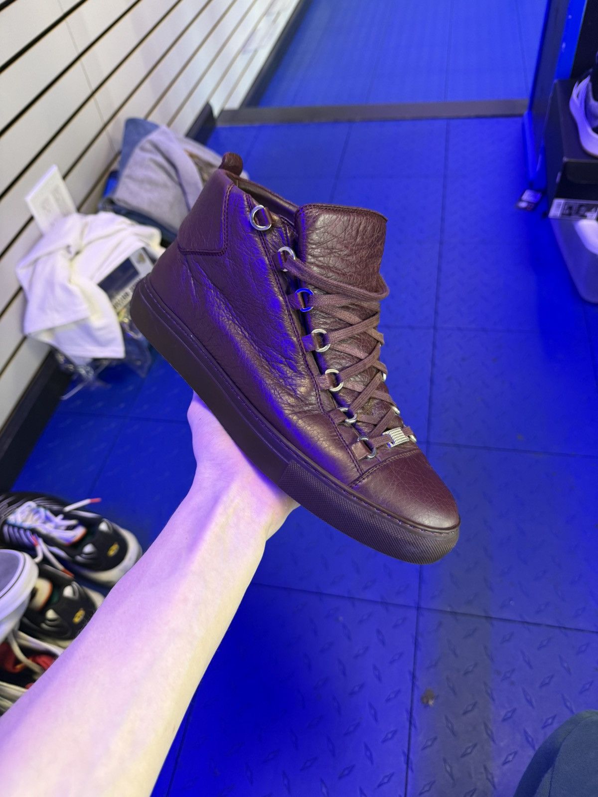 Balenciaga arena high rouge Bordeaux