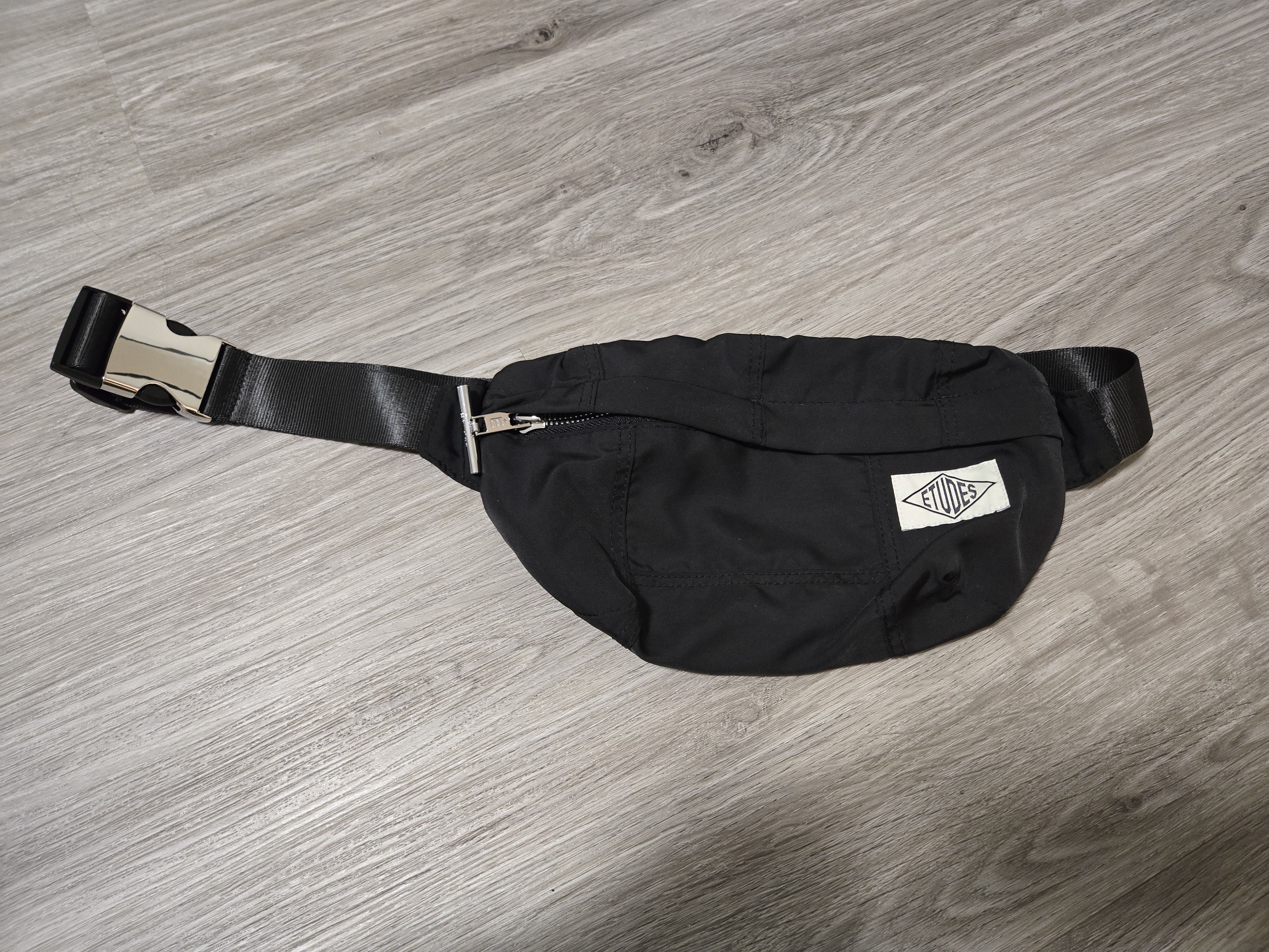 Etudes Etudes Crossbody Pouch Size ONE SIZE - 1 Thumbnail