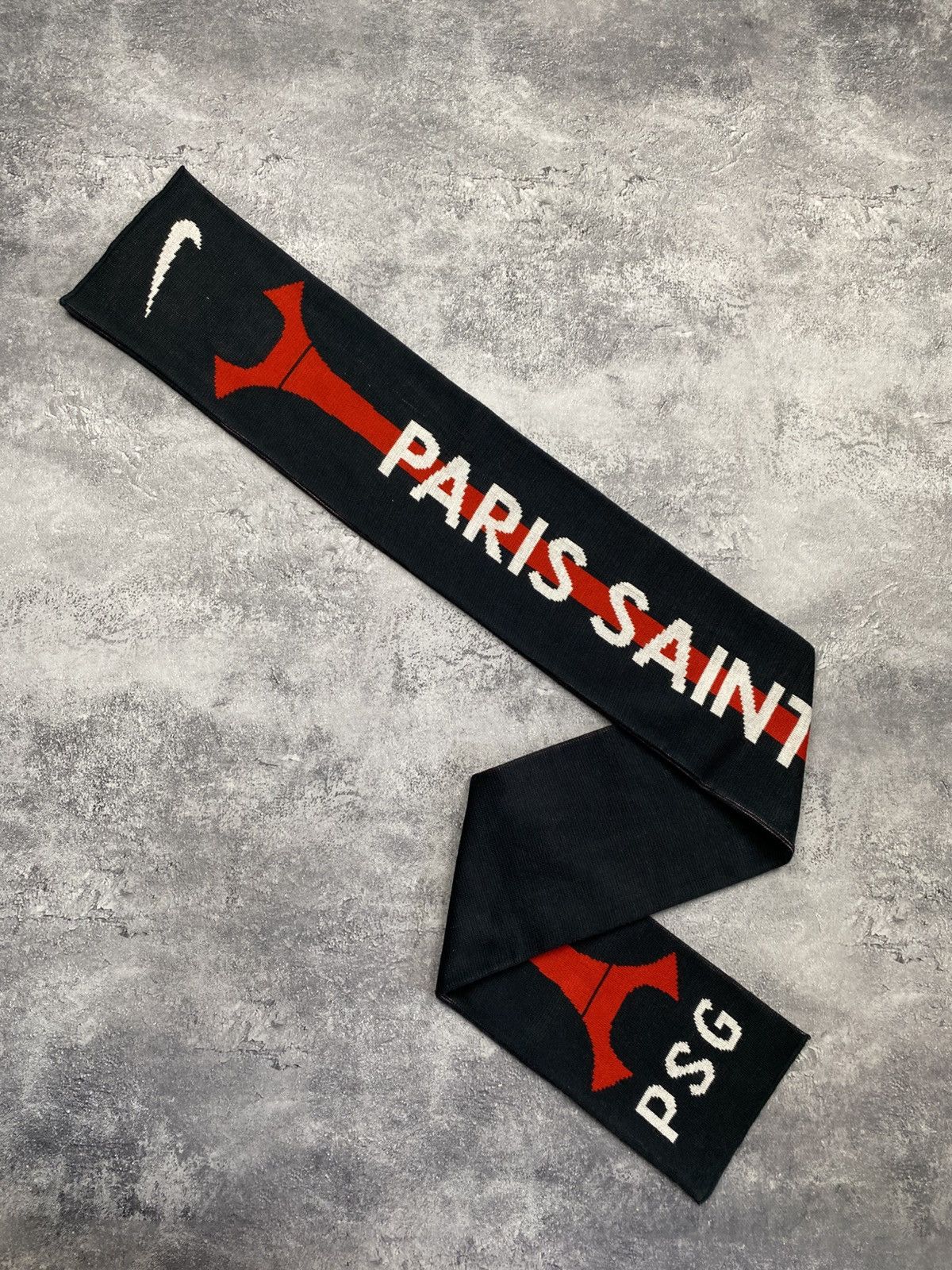Nike Vintage Nike Paris Saint Germain Scarf PSG Rare Soccer Y2K Size ONE SIZE - 4 Thumbnail