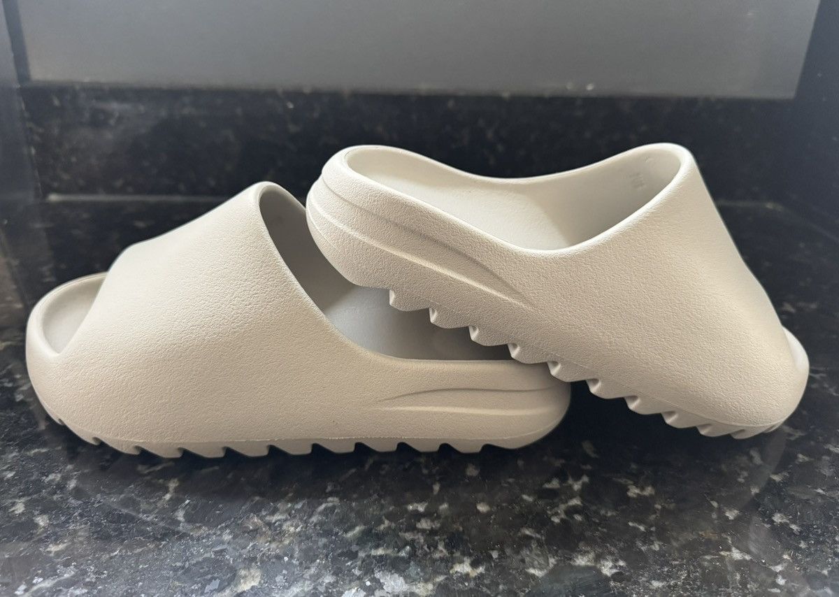 Yeezy Size 6 Cream YS-01 Yeezy Slide NEW Foam Slides Bone Pure Size US 6 / EU 39 - 8 Thumbnail